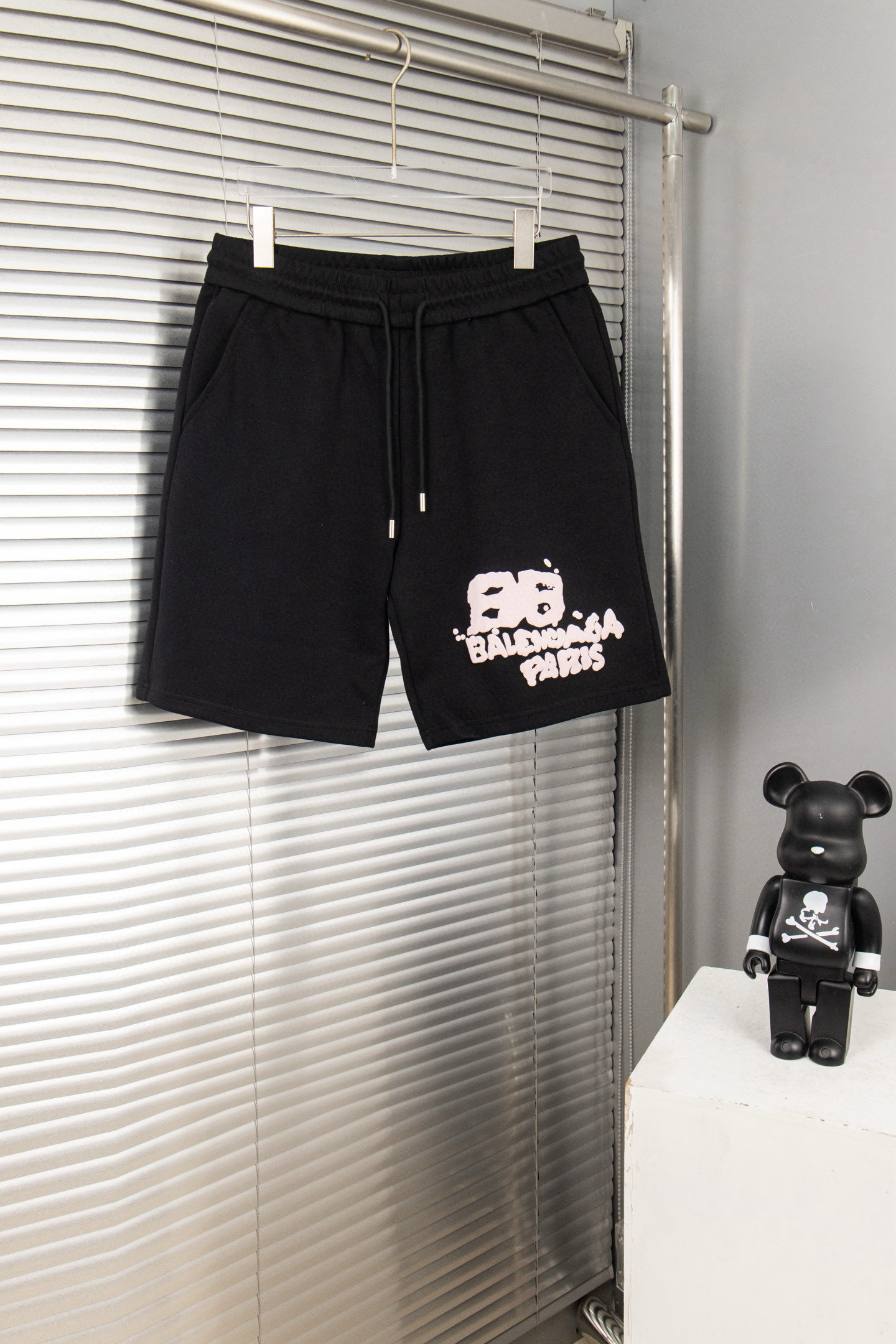 Balenciaga Pants — 3d3d4932 Angle 1