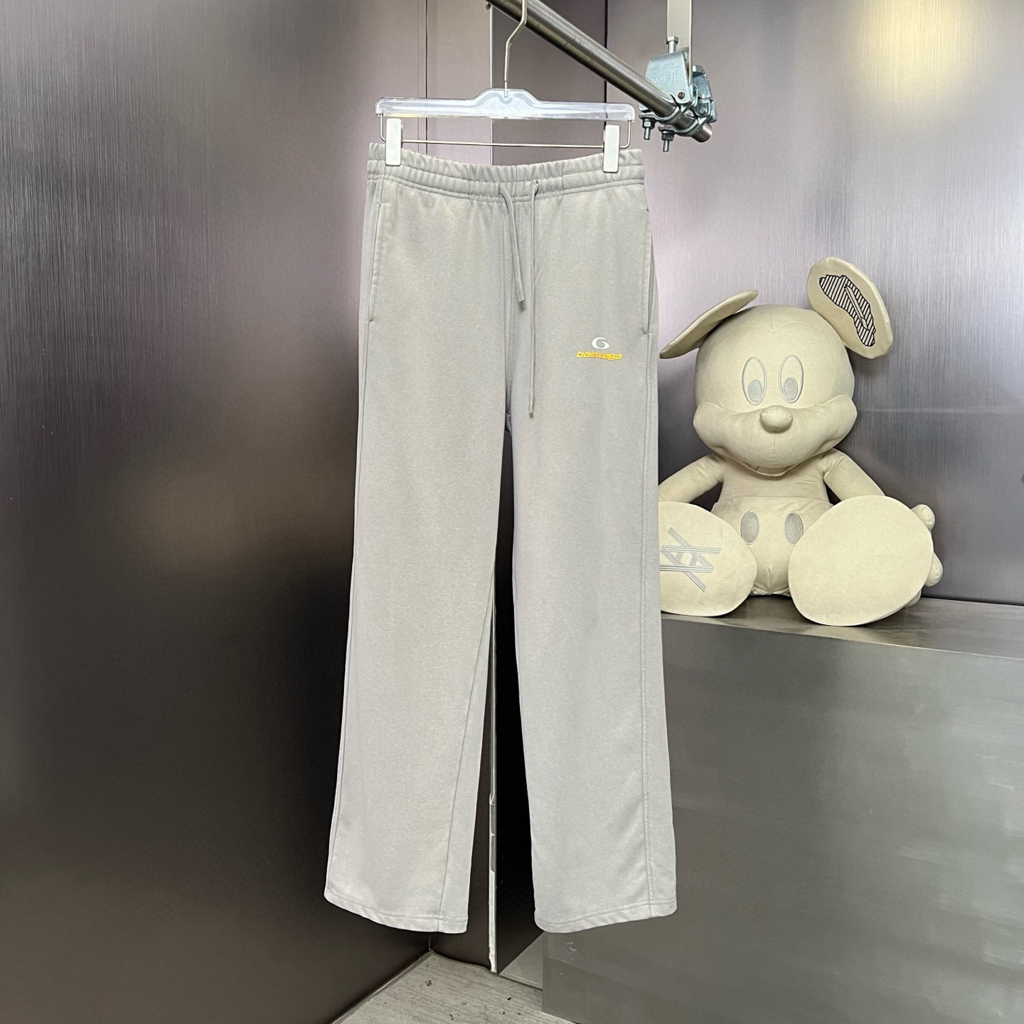 Balenciaga Pants — 4a0b1907 Angle 1
