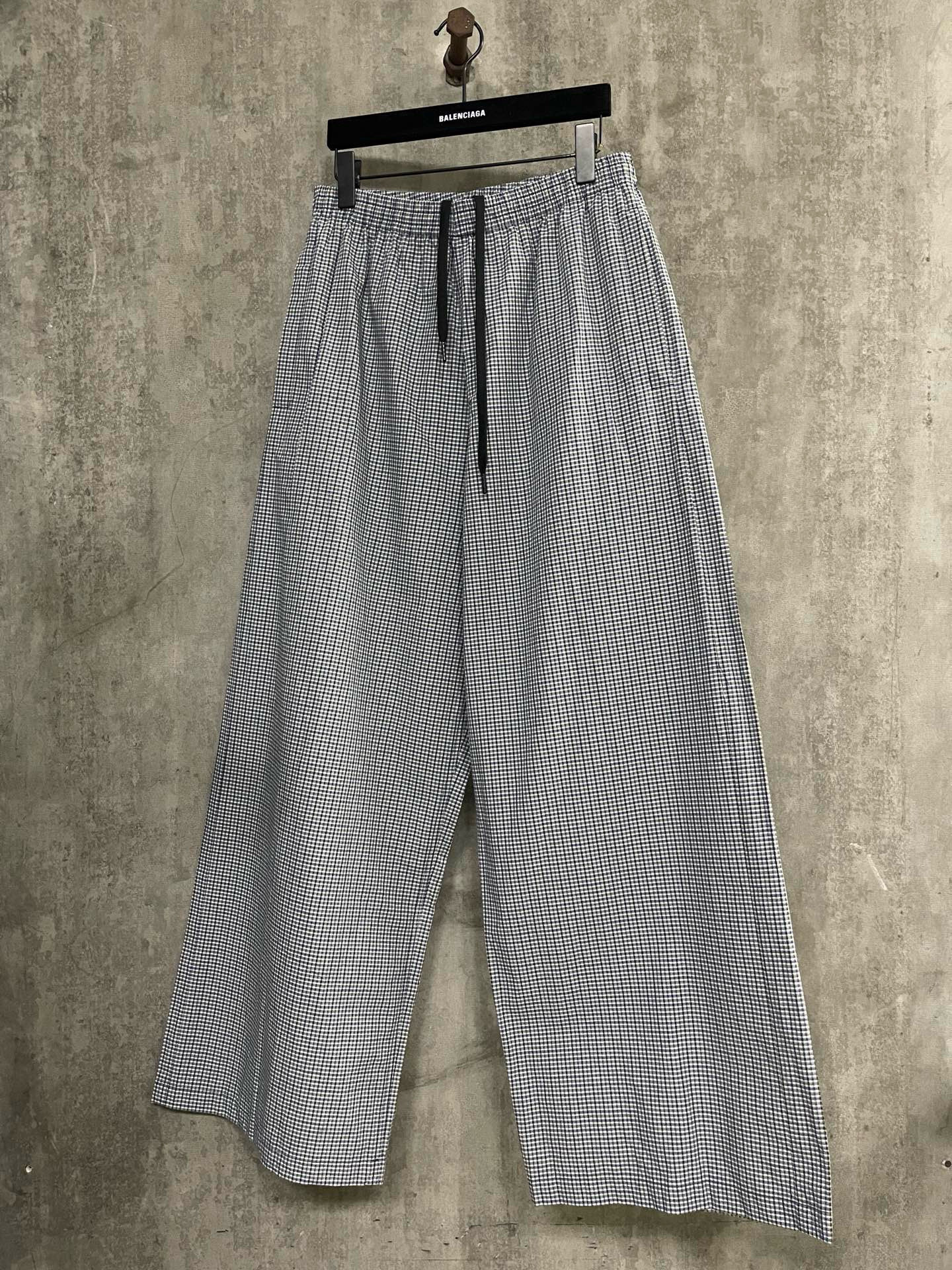 Balenciaga Pants — 6bb510db Angle 1