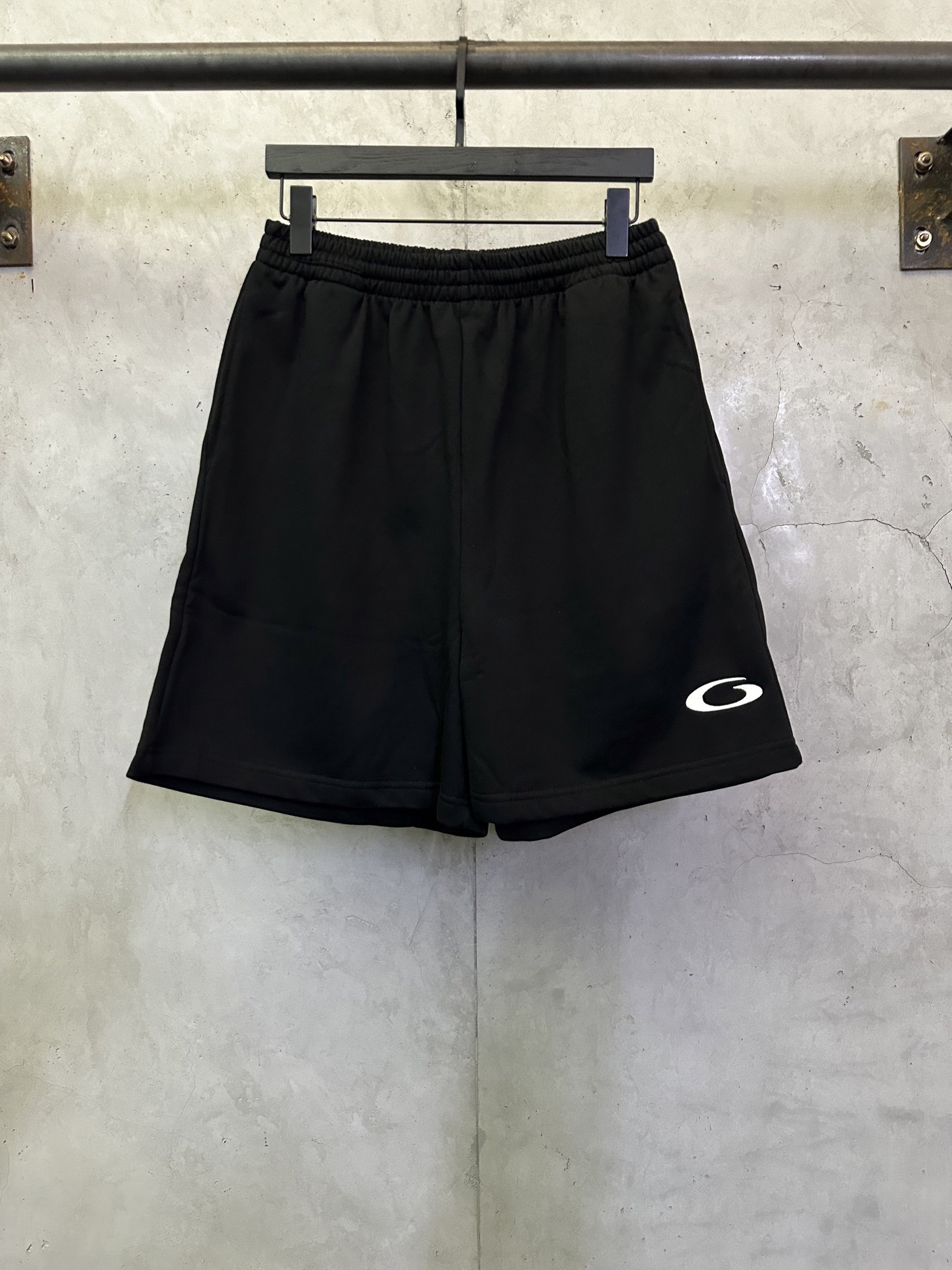 Balenciaga Pants — 7501adae Angle 1