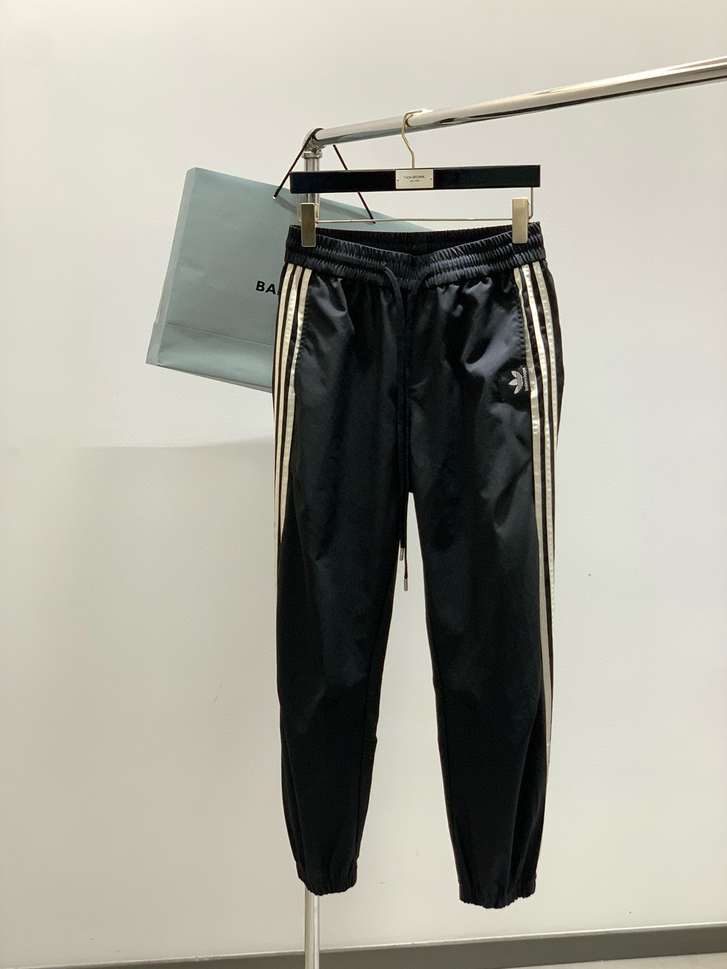 Balenciaga Pants — 9baa4c08 Angle 1