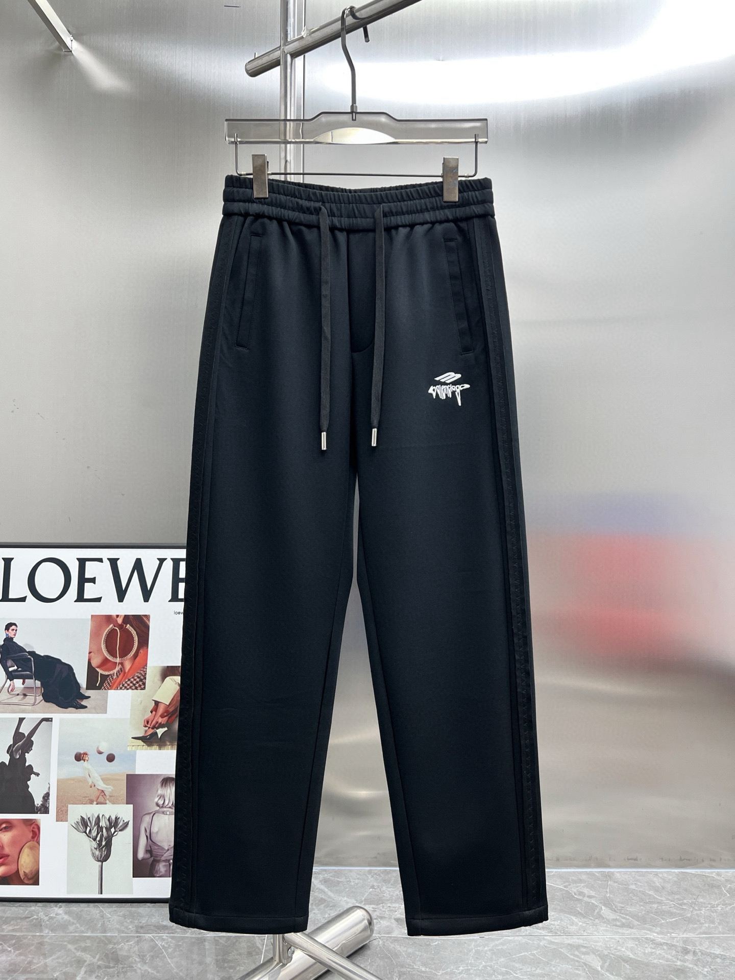 Balenciaga Pants — aebd9b2f Angle 1