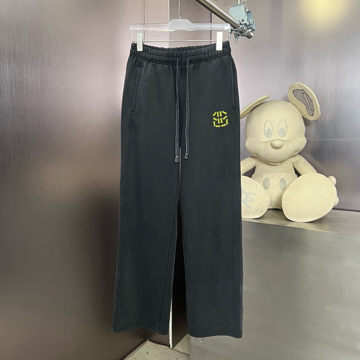 Balenciaga Pants — e8dfba8c Angle 1