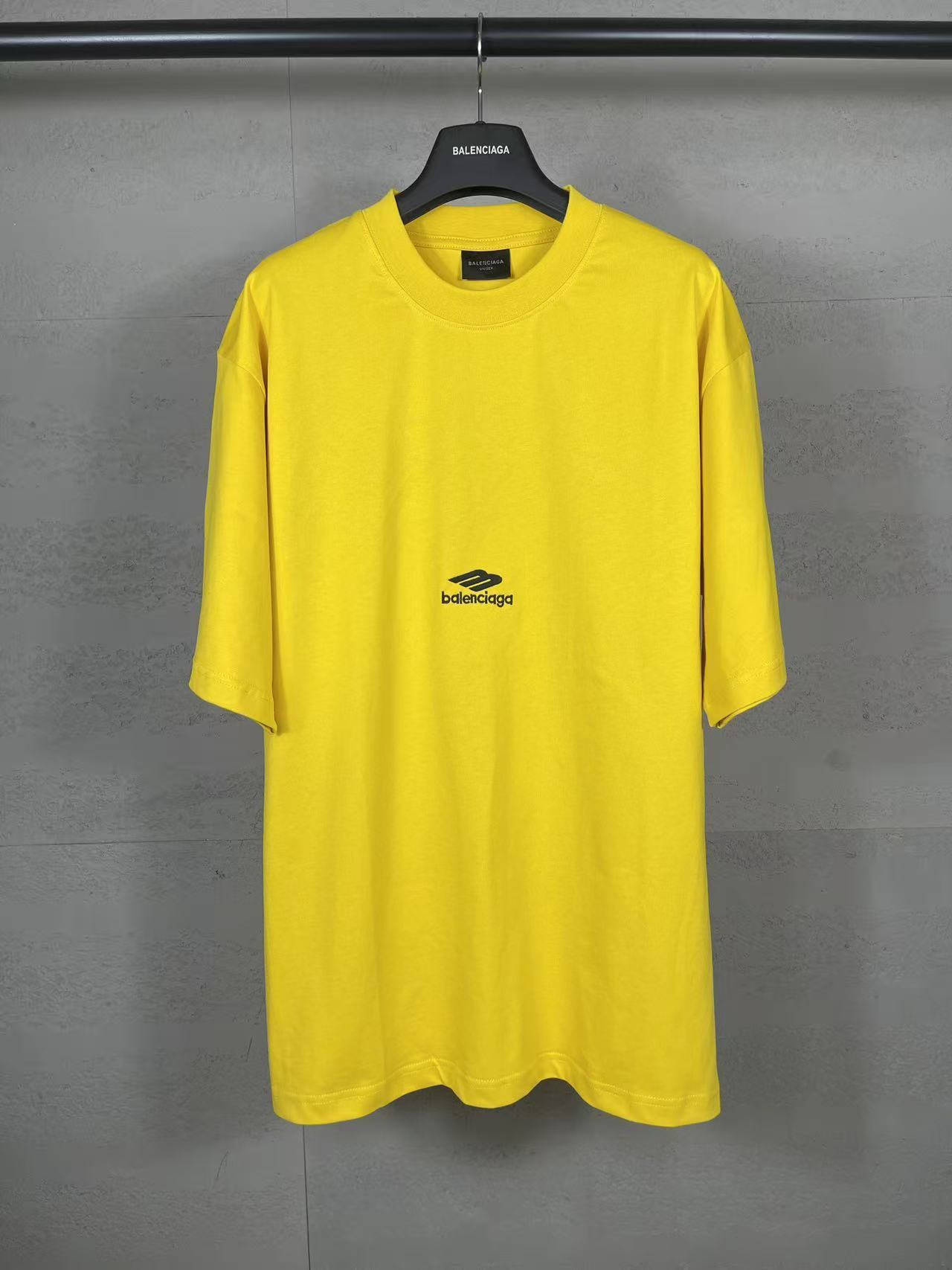 Balenciaga Shirts — 0f4e627e Angle 1