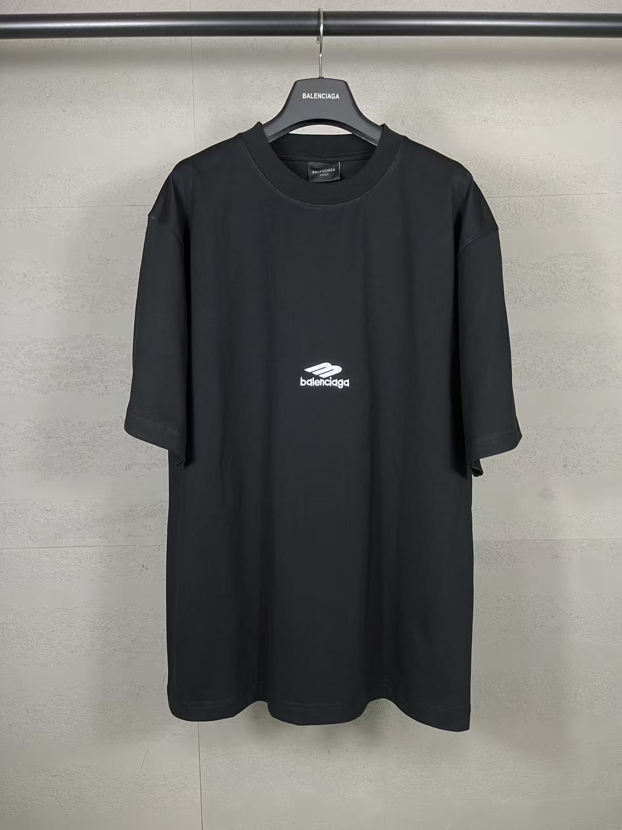 Balenciaga Shirts — 18f55739 Angle 1