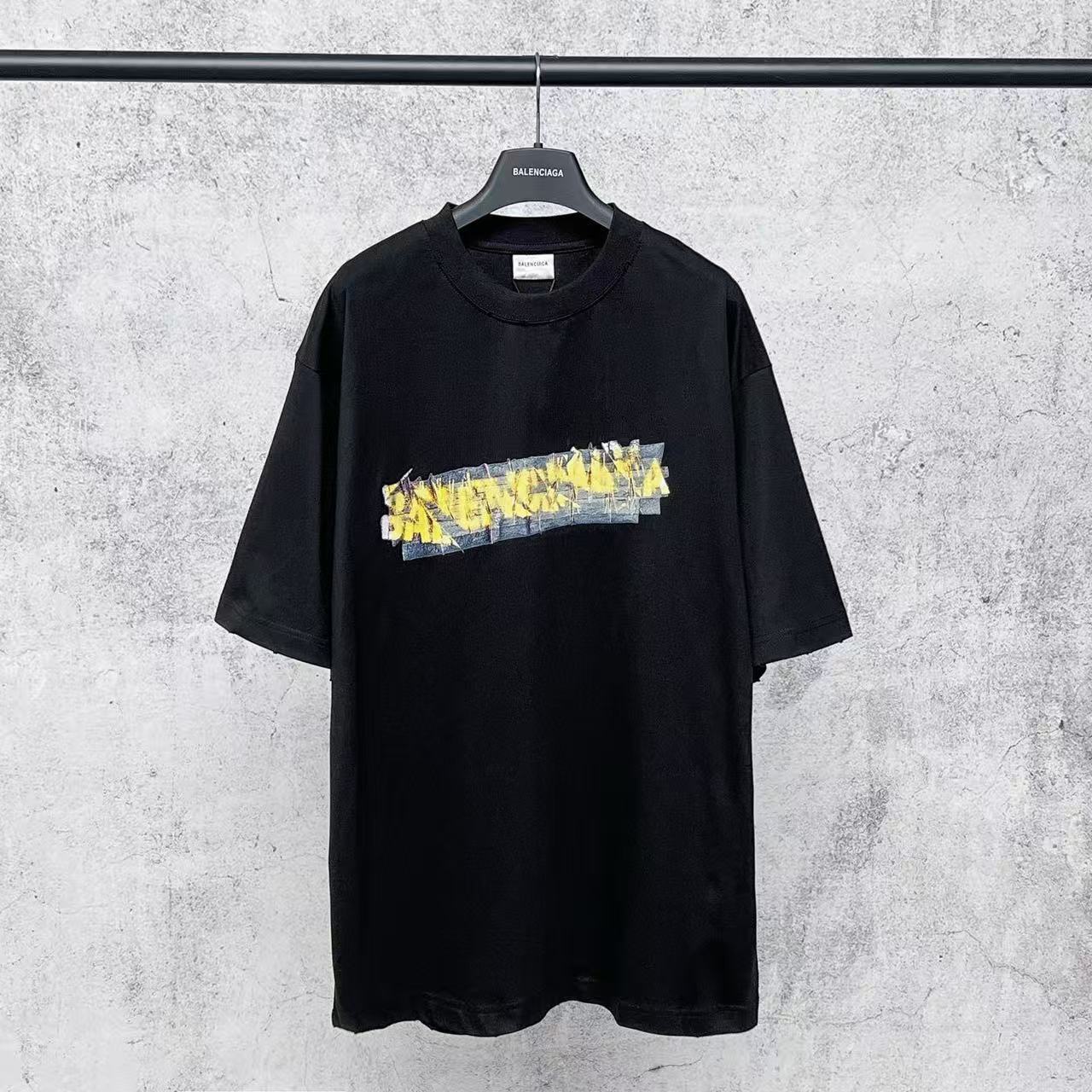Balenciaga Shirts — 8e620f59 Angle 1