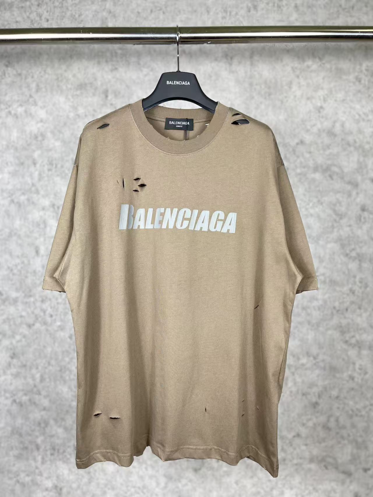 Balenciaga Shirts — b309ff00 Angle 1