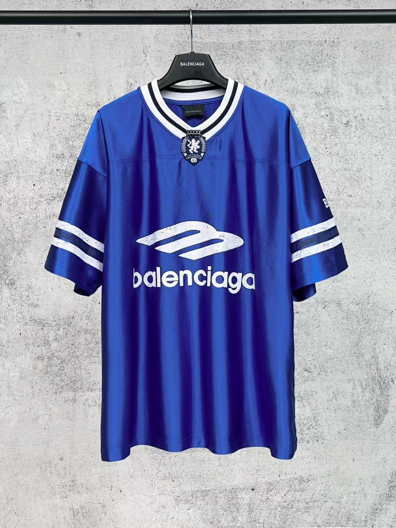 Balenciaga Shirts — f2d477ec Angle 1