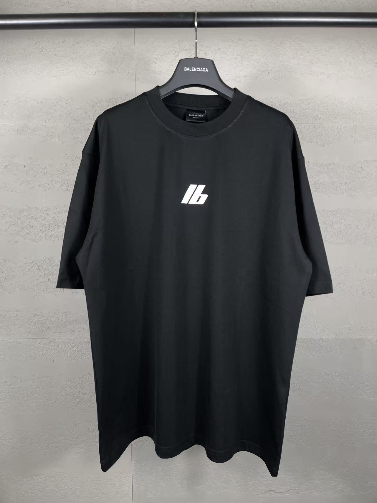 Balenciaga Shirts — f5e5a422 Angle 1