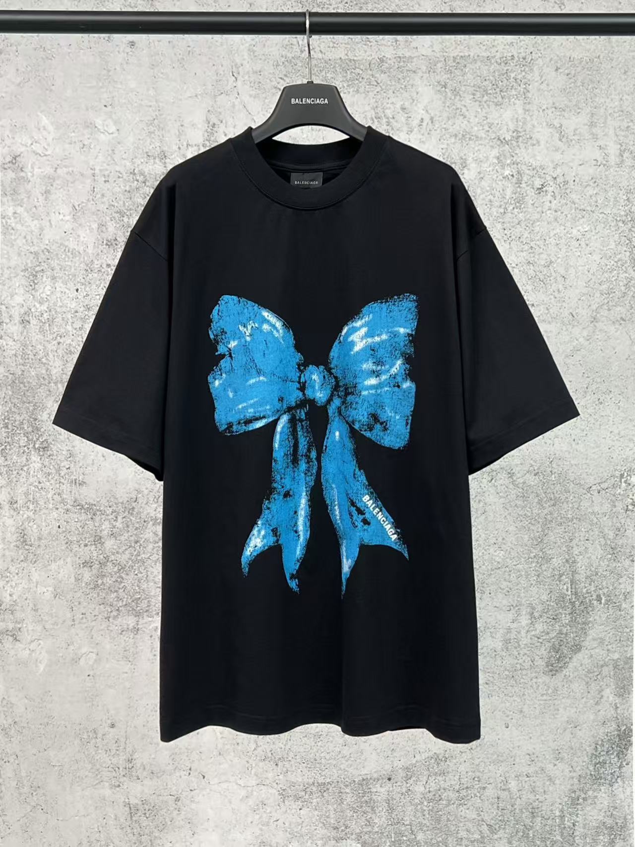 Balenciaga Shirts — ff1f1ff4 Angle 1