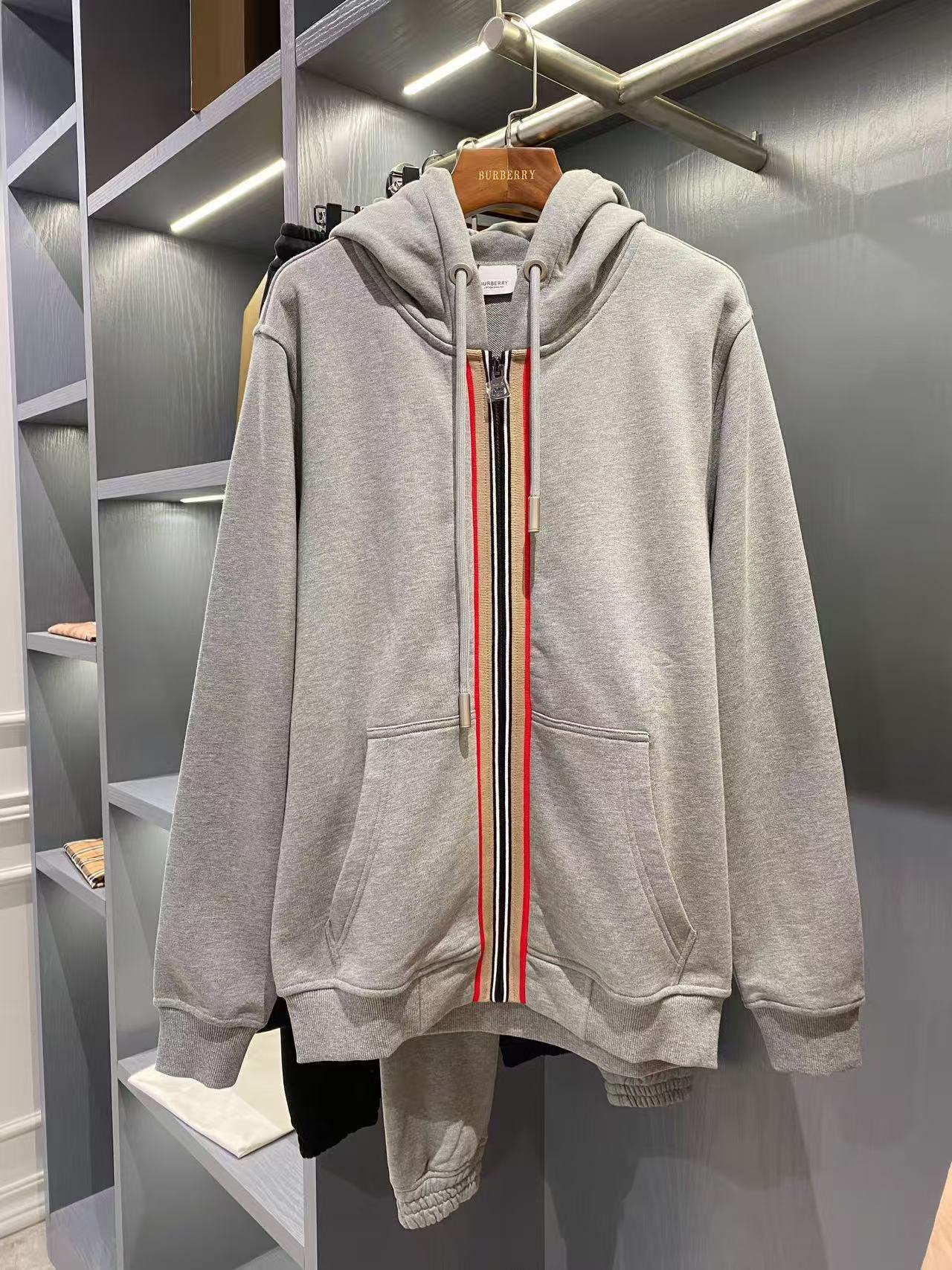 Burberry Hoodie — 5a24da19 Angle 1
