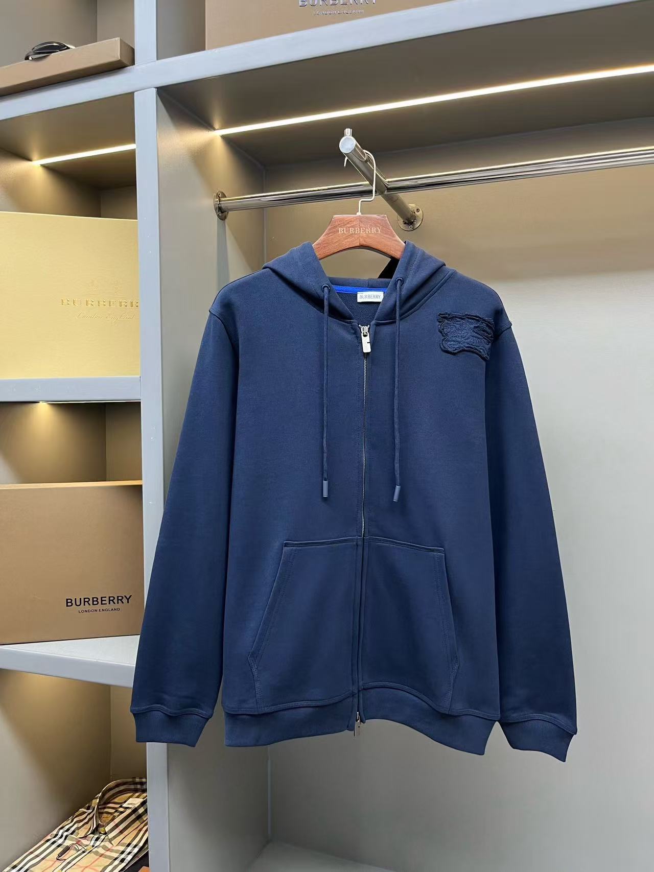 Burberry Hoodie — 7f00ae91 Angle 1