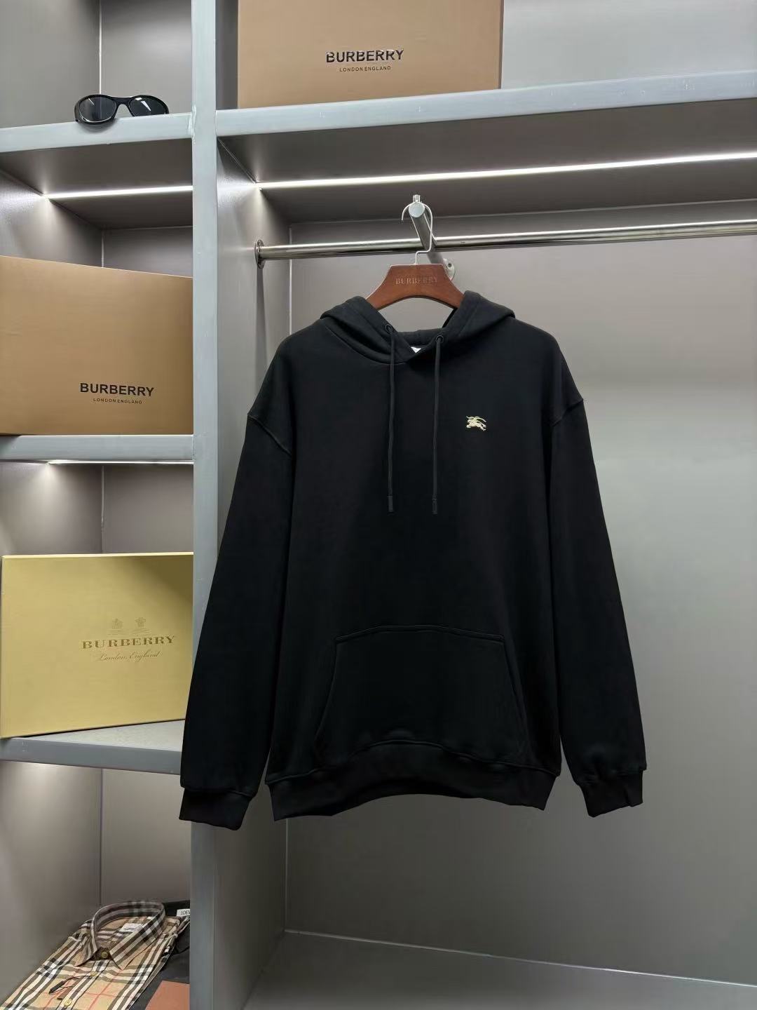 Burberry Hoodie — 9dcbd946 Angle 1
