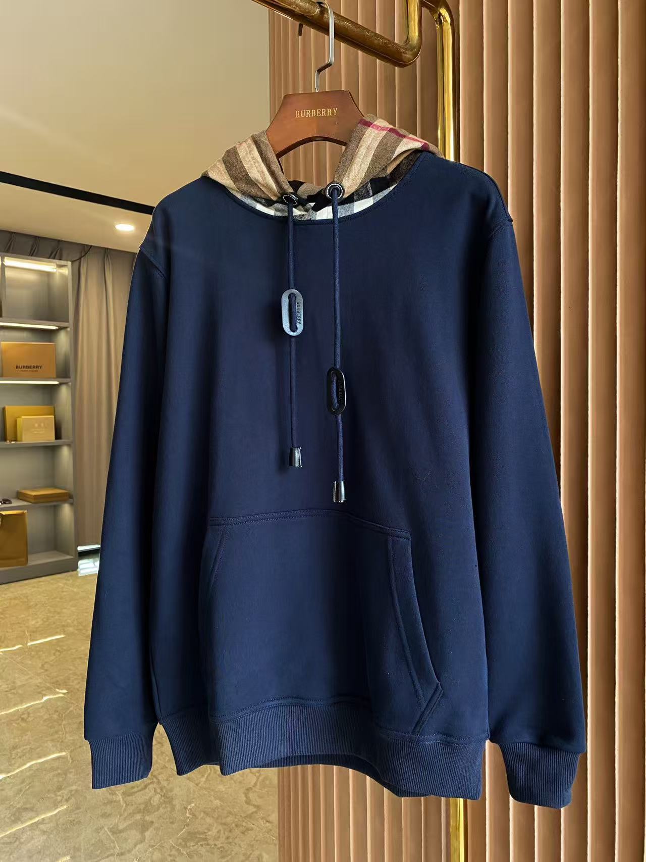 Burberry Hoodie — c76214b9 Angle 1