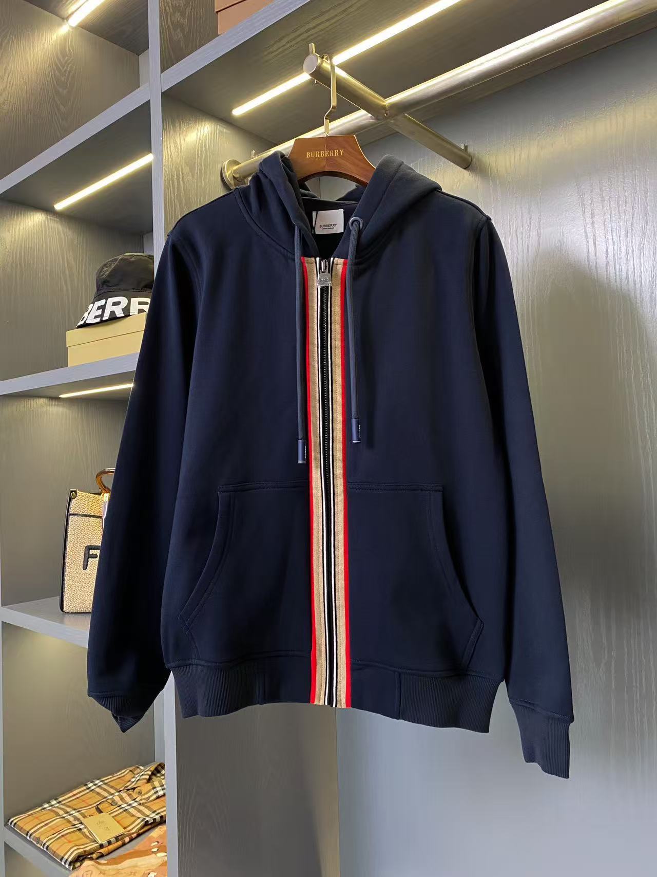 Burberry Hoodie — ce4ad02c Angle 1