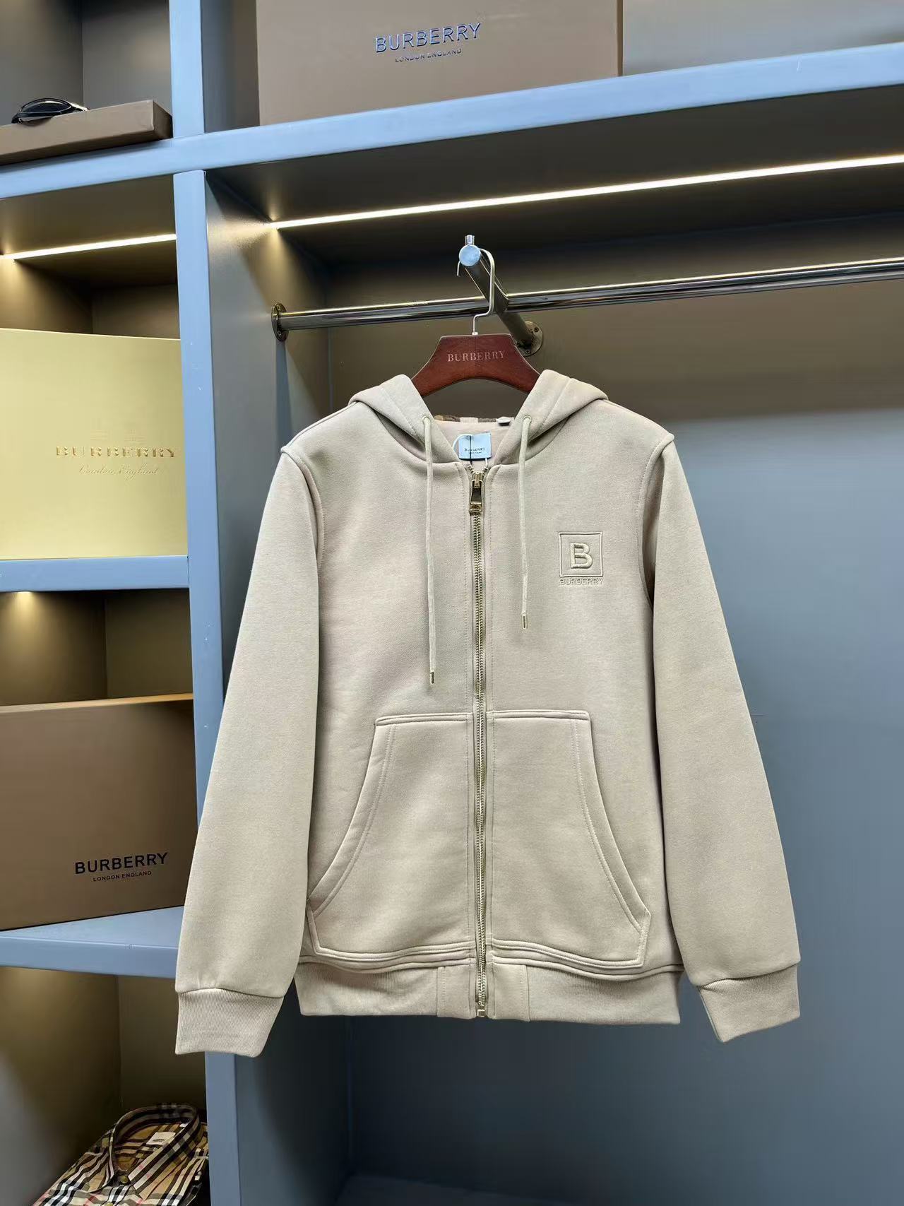 Burberry Hoodie — d7f66753 Angle 1