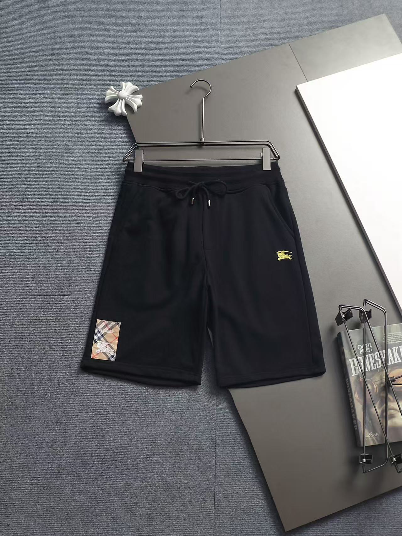 Burberry Pants — 3dc8abe8 Angle 1