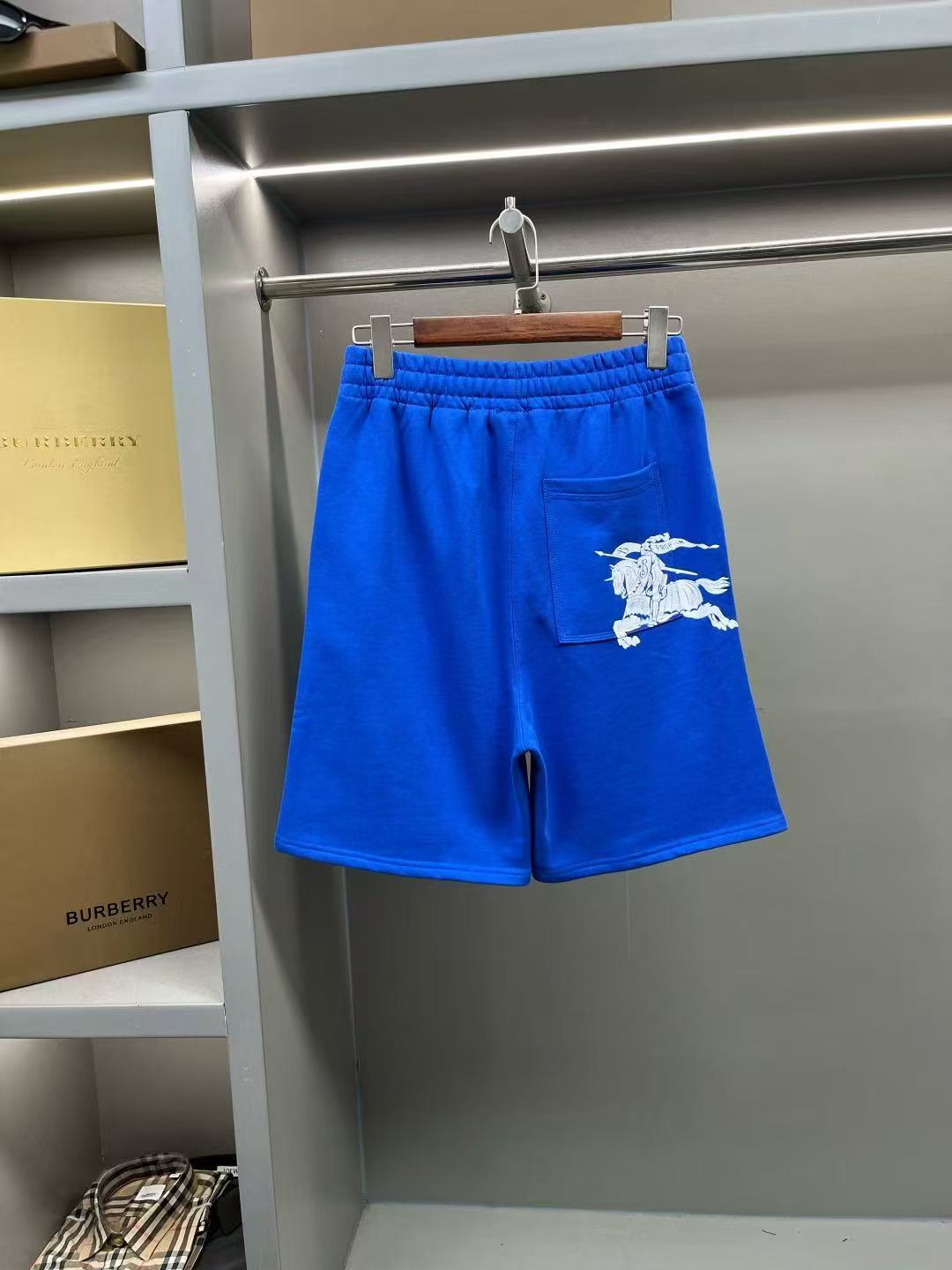 Burberry Pants — f26d128c Angle 1
