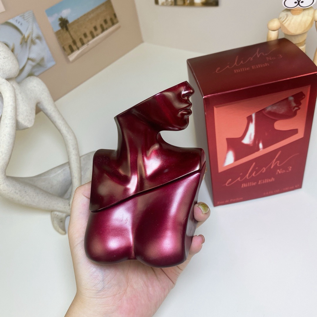 Cologne 8977b9a6 Angle 1