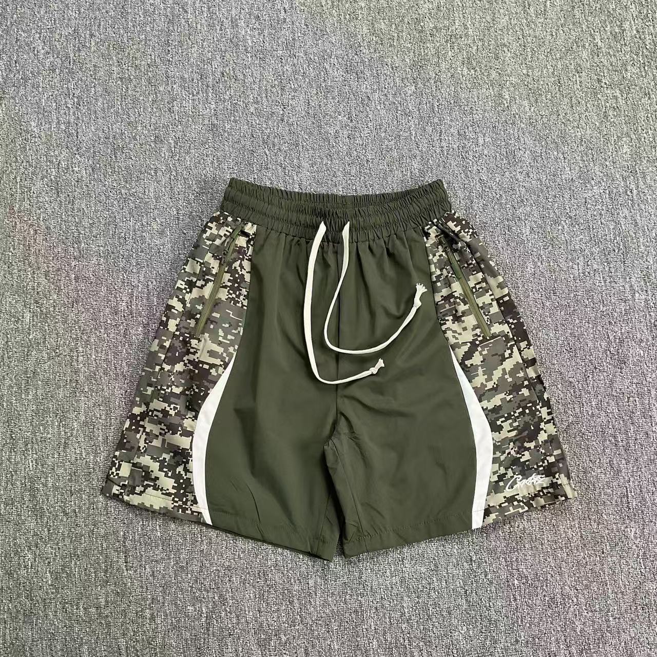 Corteiz Pants — c2834df5 Angle 1