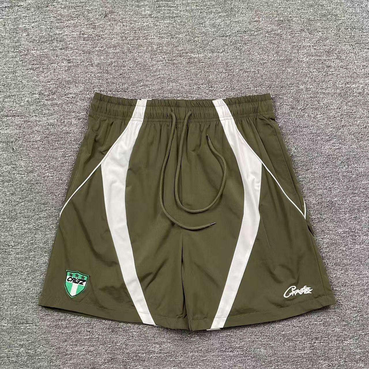 Corteiz Pants — f67af367 Angle 1