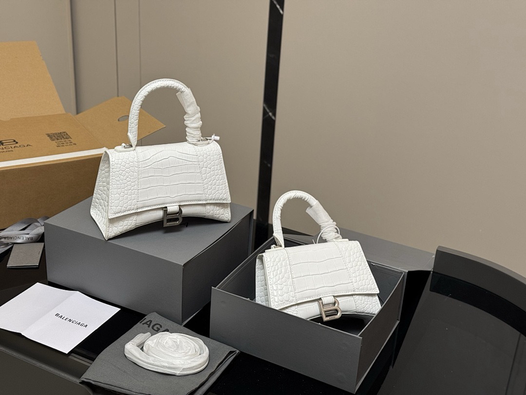 Designer Bags Balenciaga — U170 Angle 1