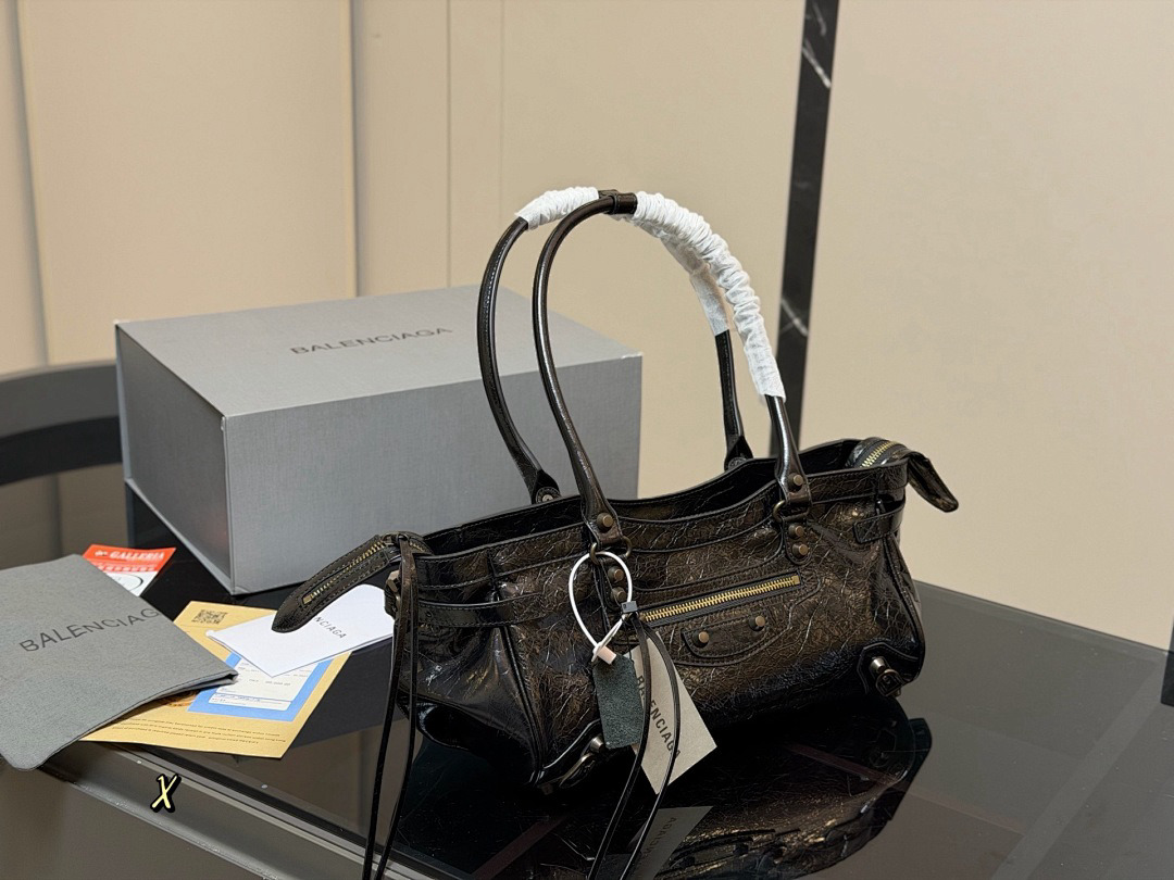 Designer Bags Balenciaga — U171 Angle 1