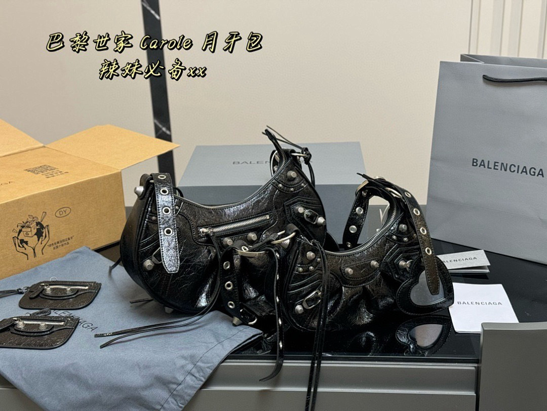 Designer Bags Balenciaga — U174 Angle 1
