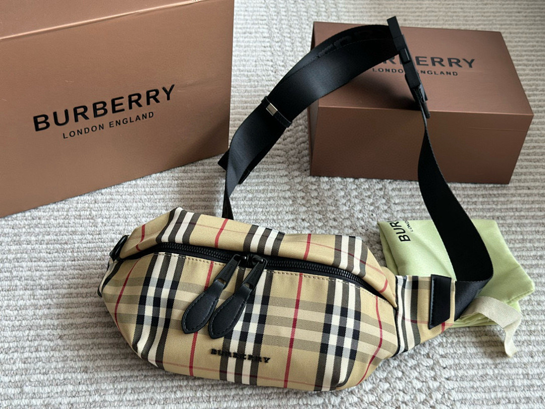 Designer Bags Burberry — Y152 Angle 1