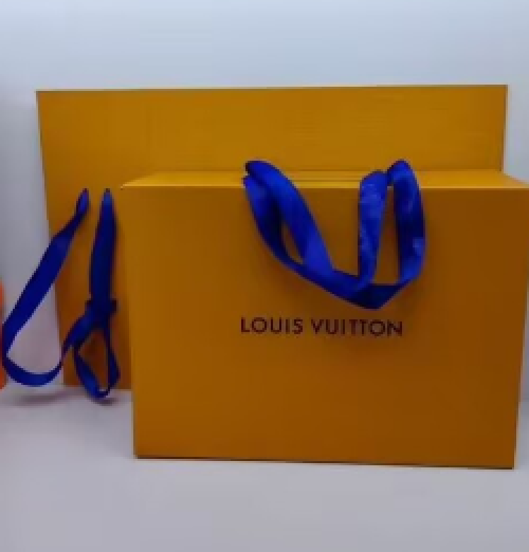Designer Bags Gift Bag — CH-7 Angle 1