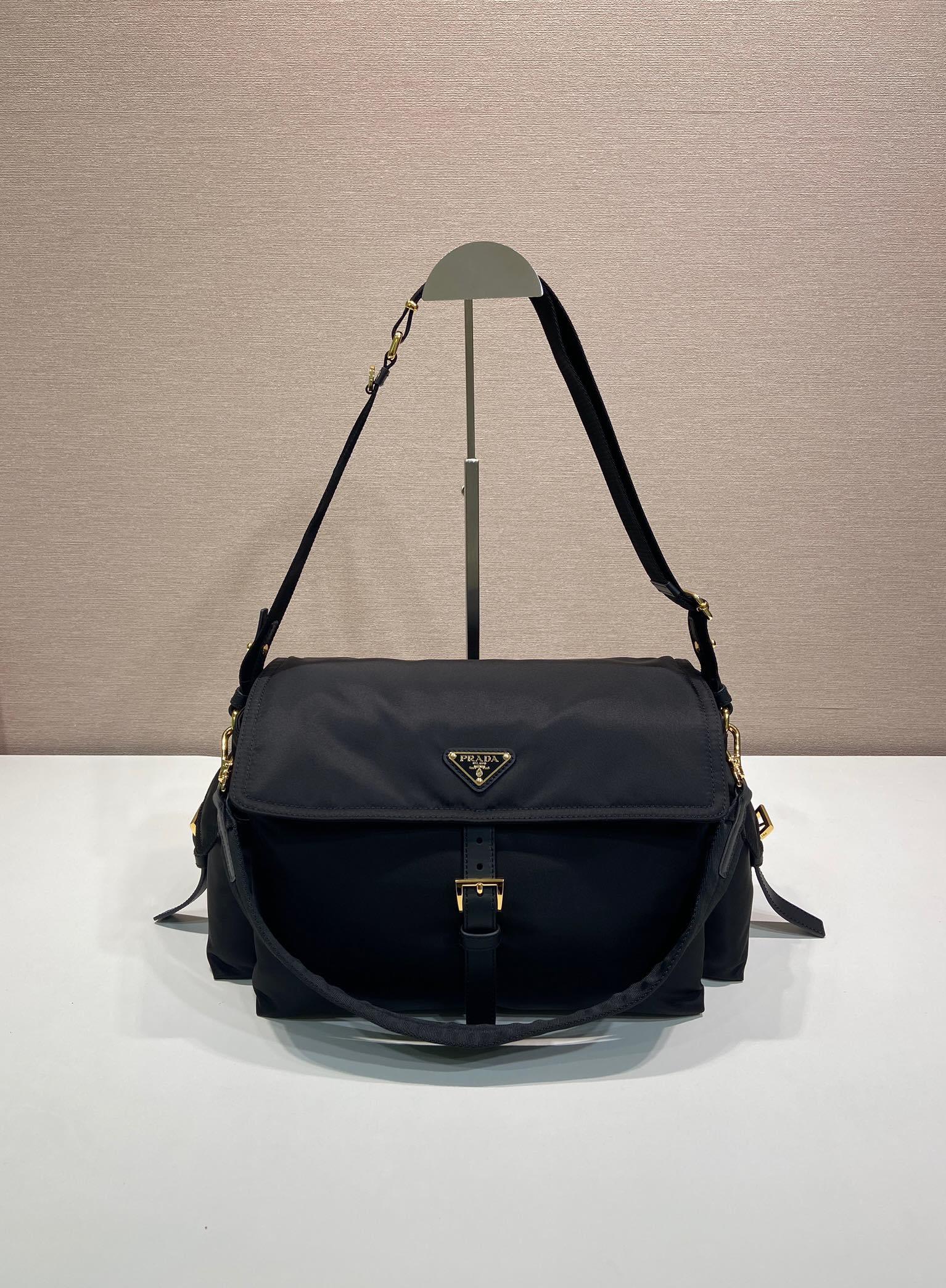 Designer Bags Prada — D391-1 Angle 1