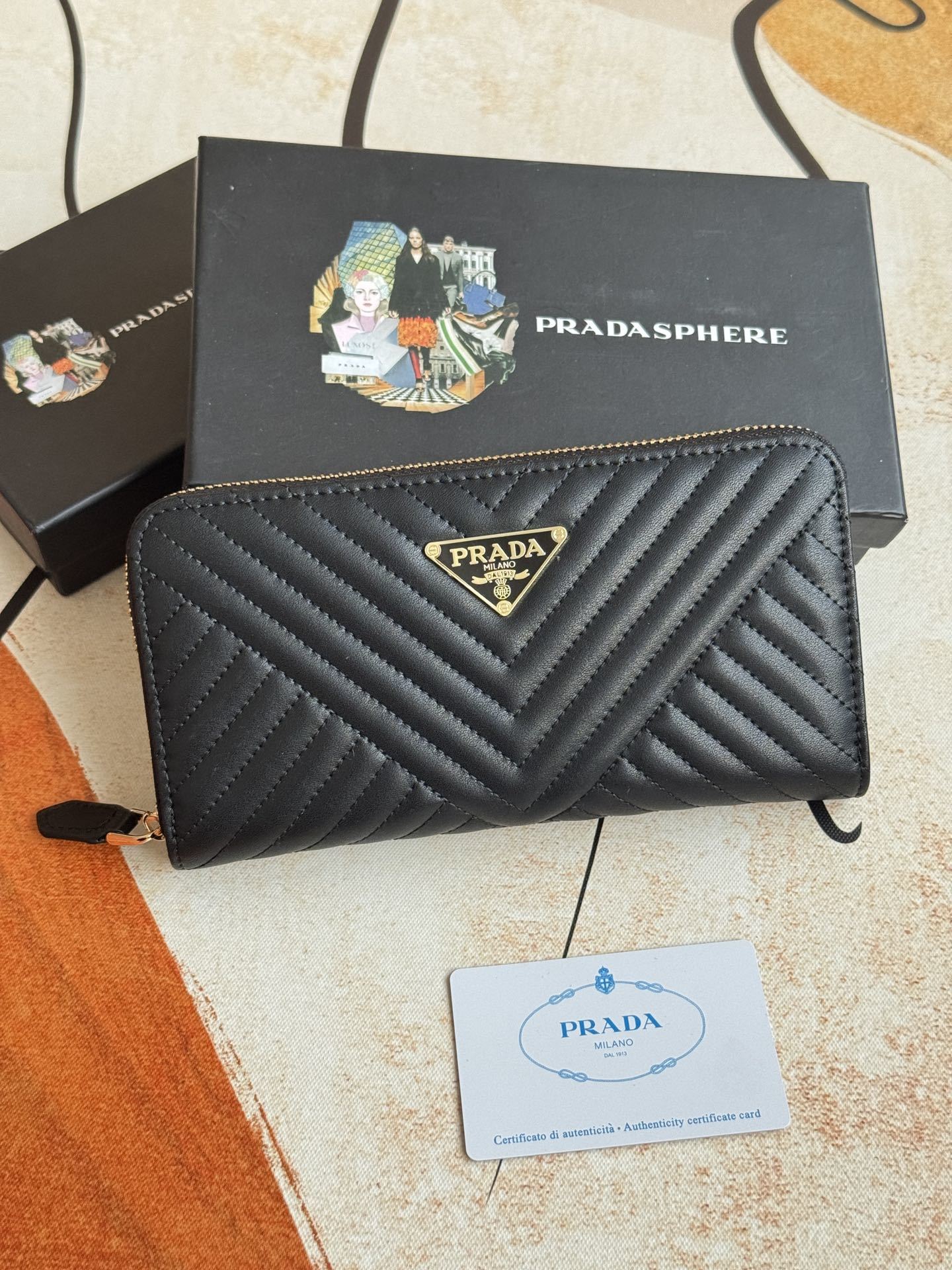 Designer Bags Prada — L506-12 Angle 1