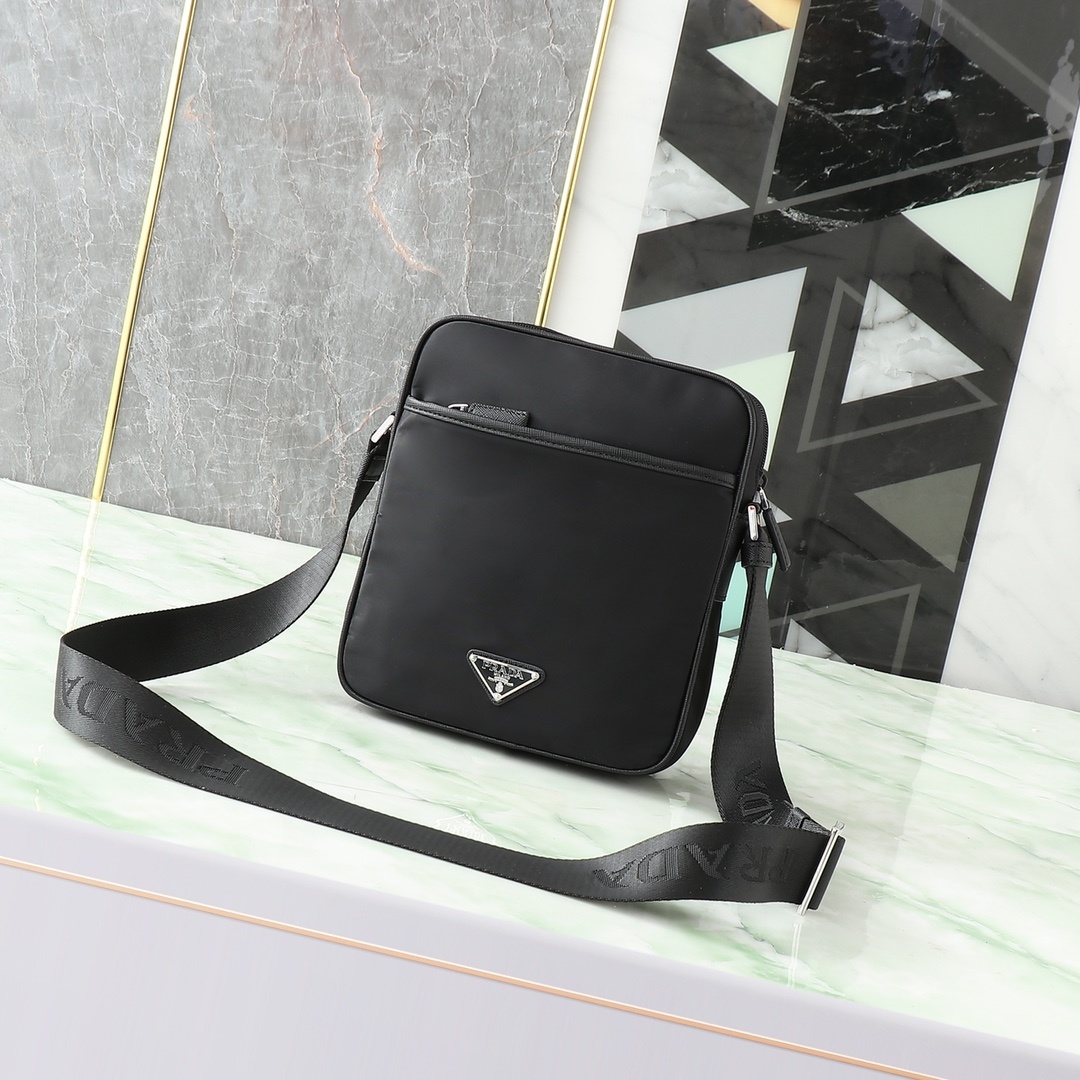 Designer Bags Prada — D143-1 Angle 1