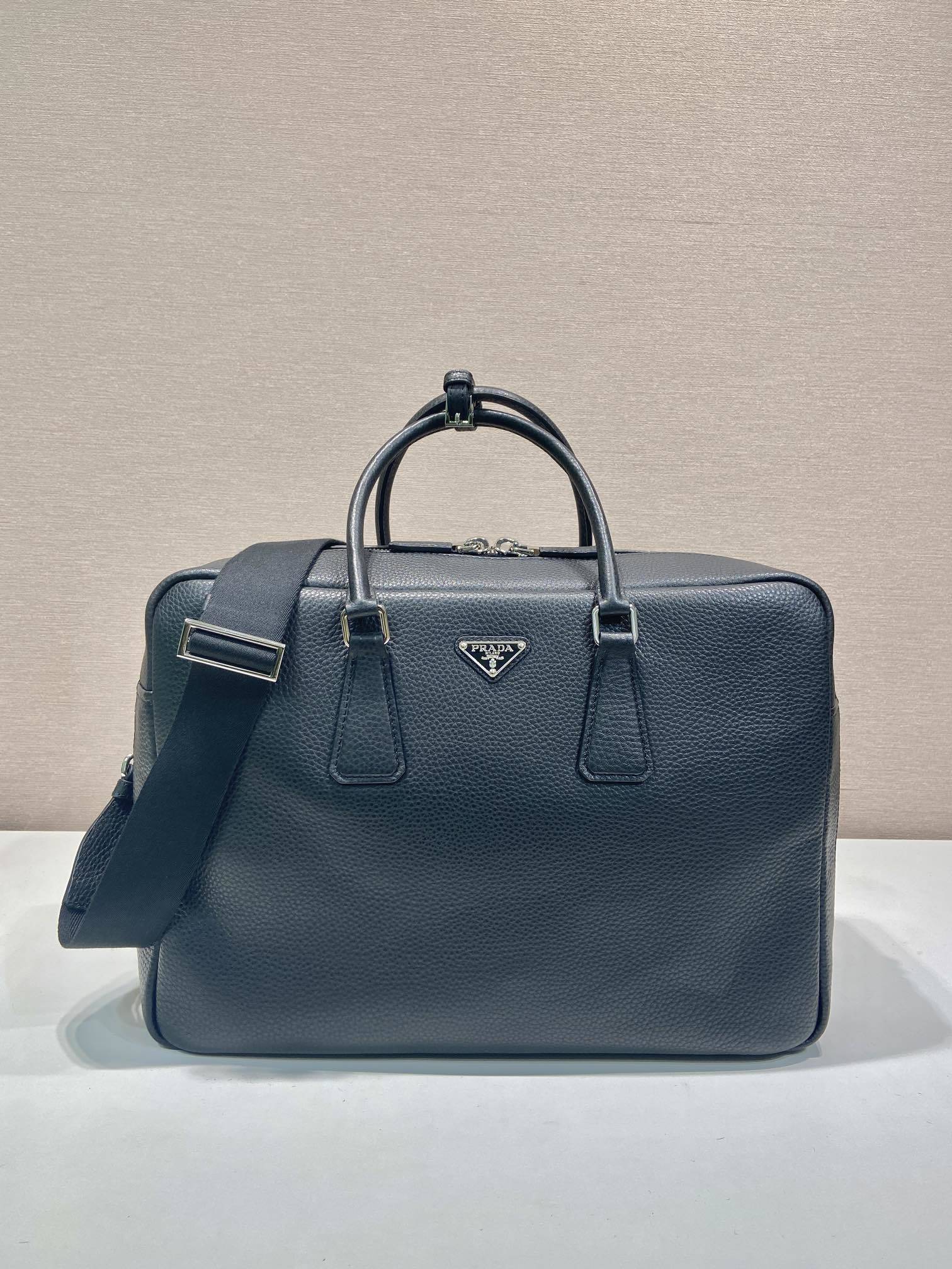Designer Bags Prada — E339-2 Angle 1
