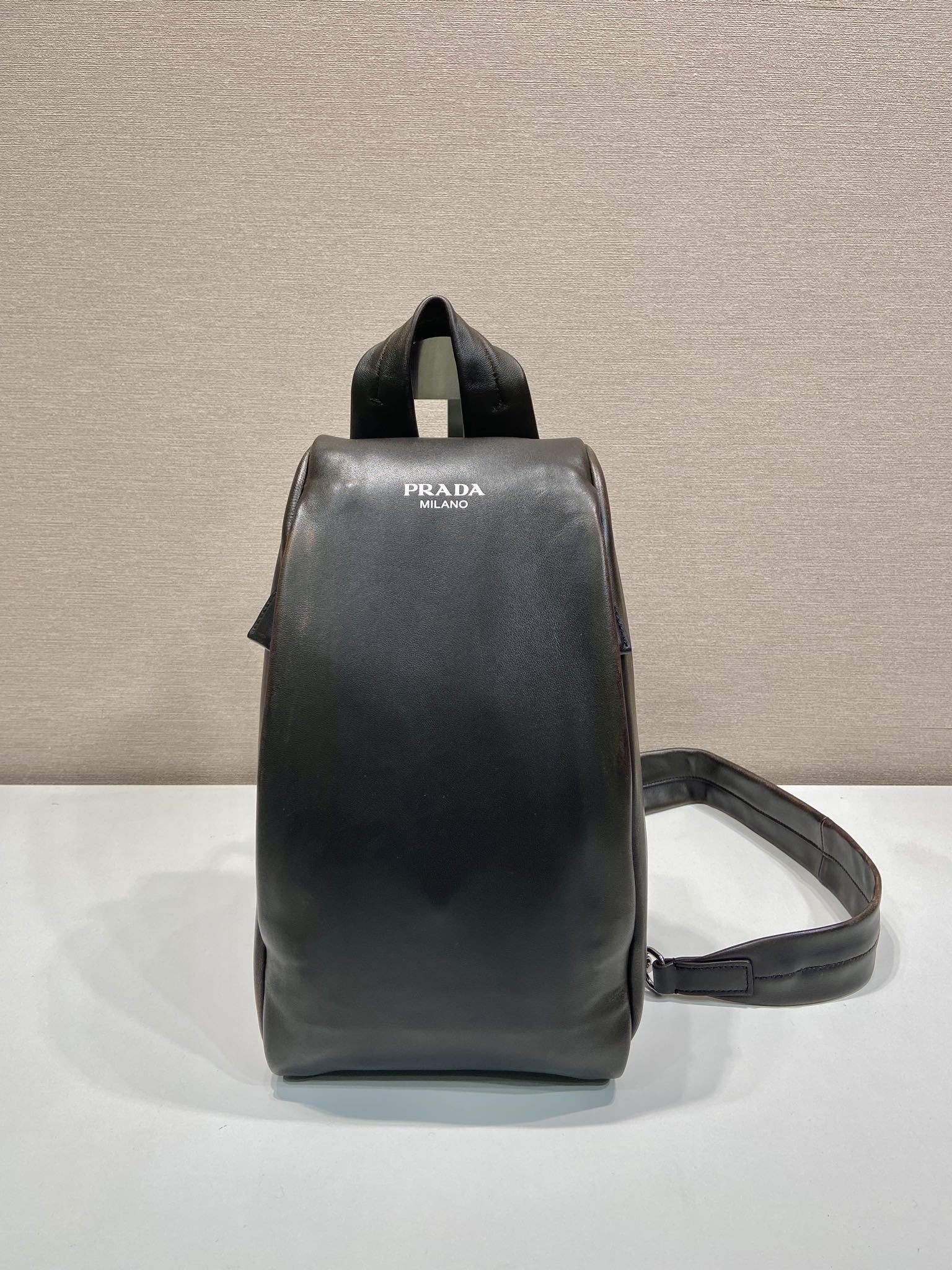 Designer Bags Prada — Z114-3 Angle 1