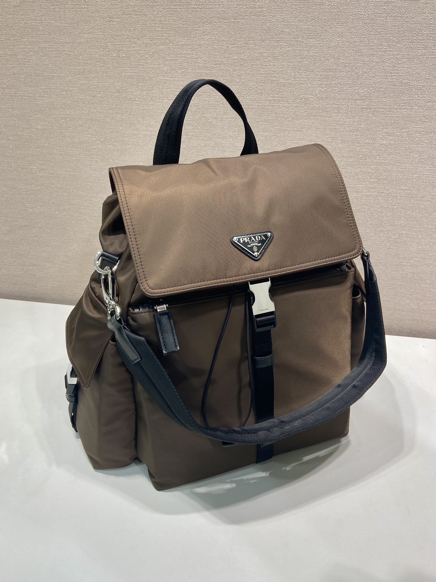 Designer Bags Prada — Z118-3 Angle 1