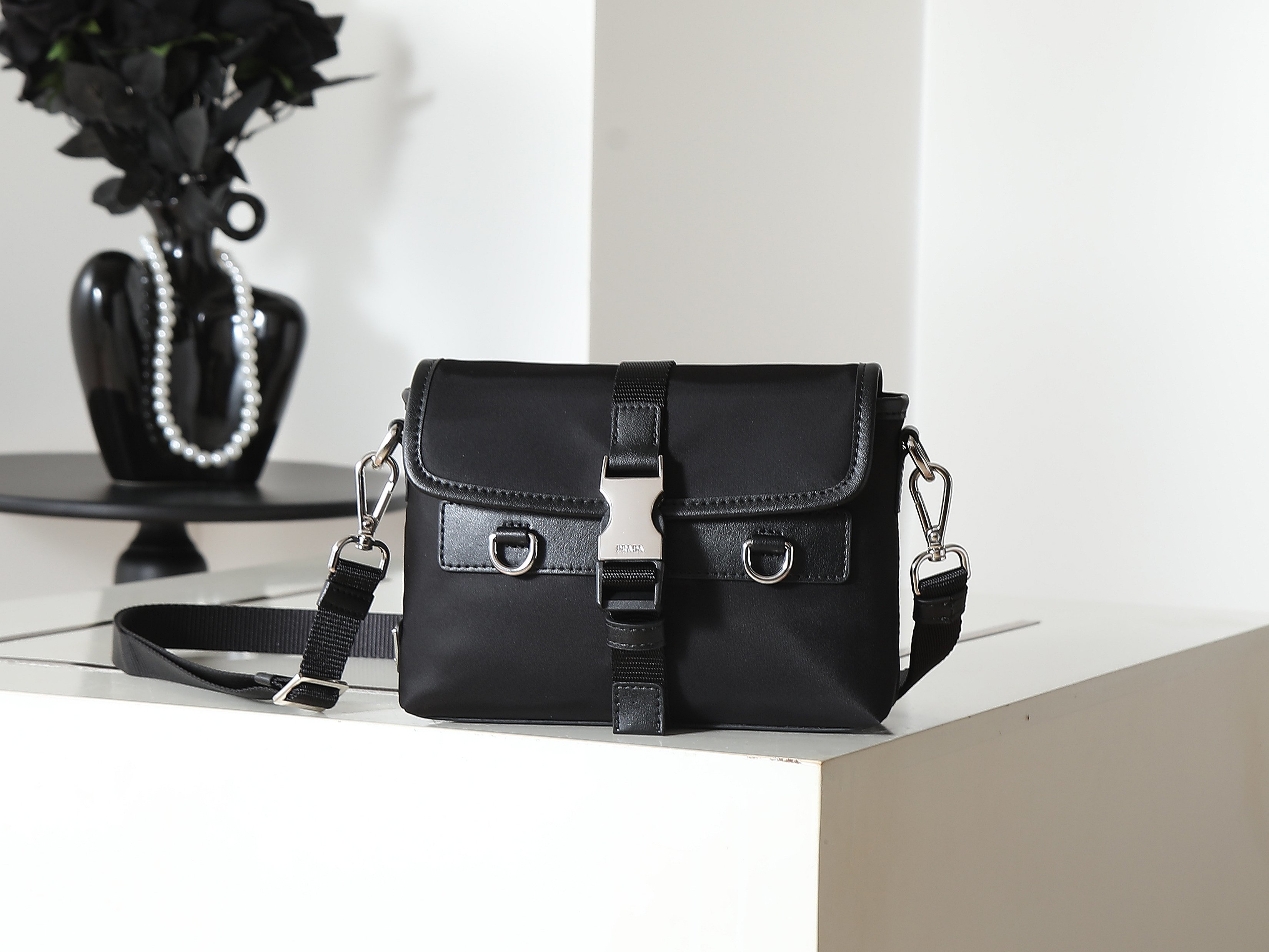 Designer Bags Prada — T071-1 Angle 1