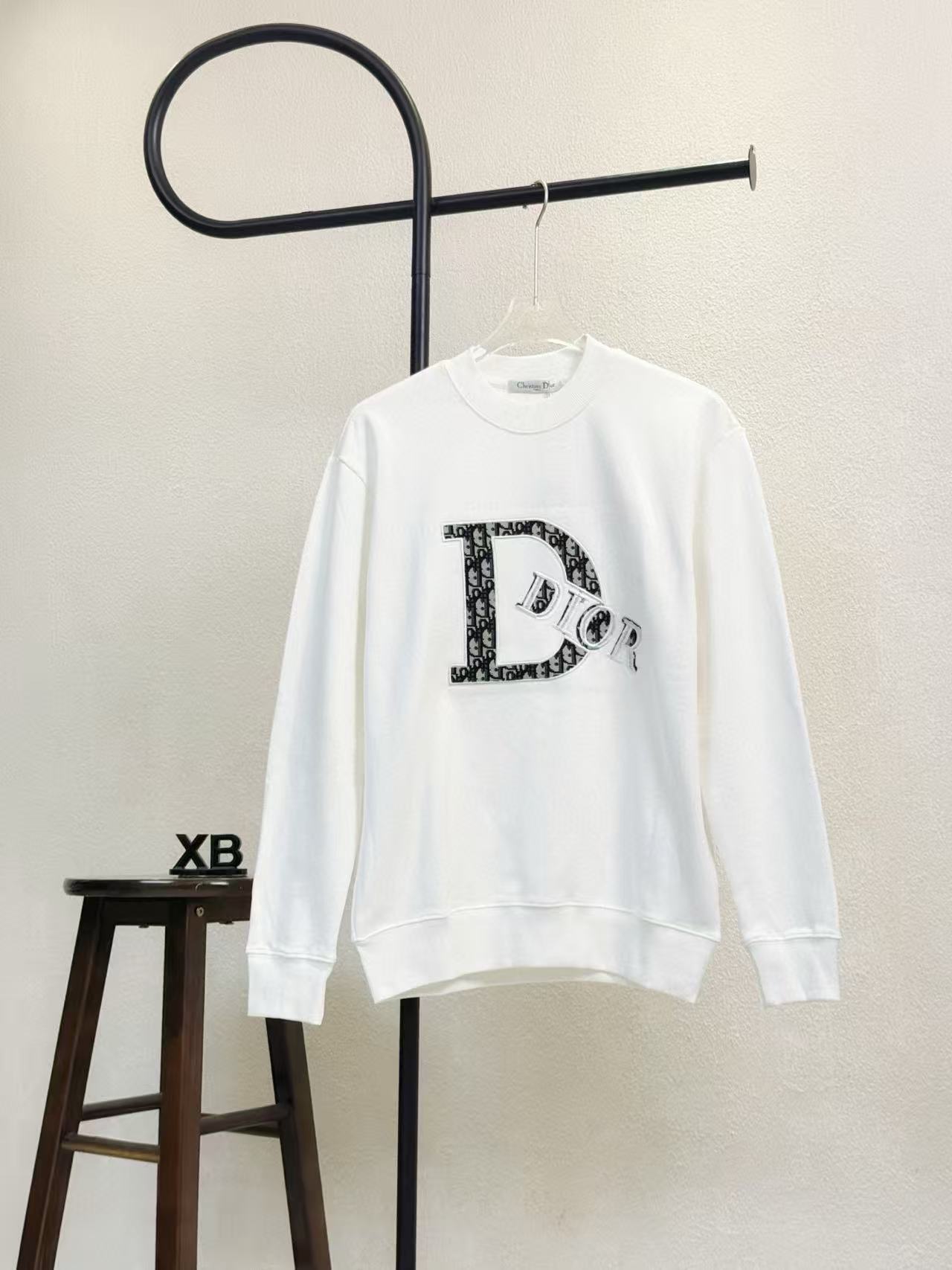 Dior Hoodie — 15325d14 Angle 1