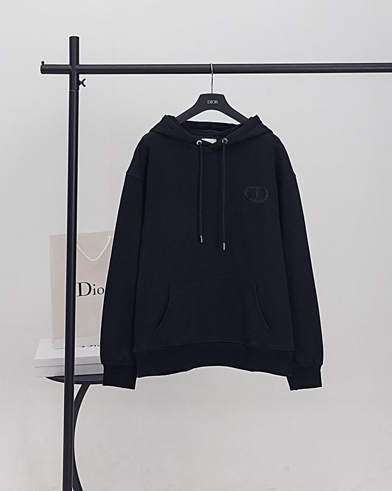 Dior Hoodie — 1e762023 Angle 1