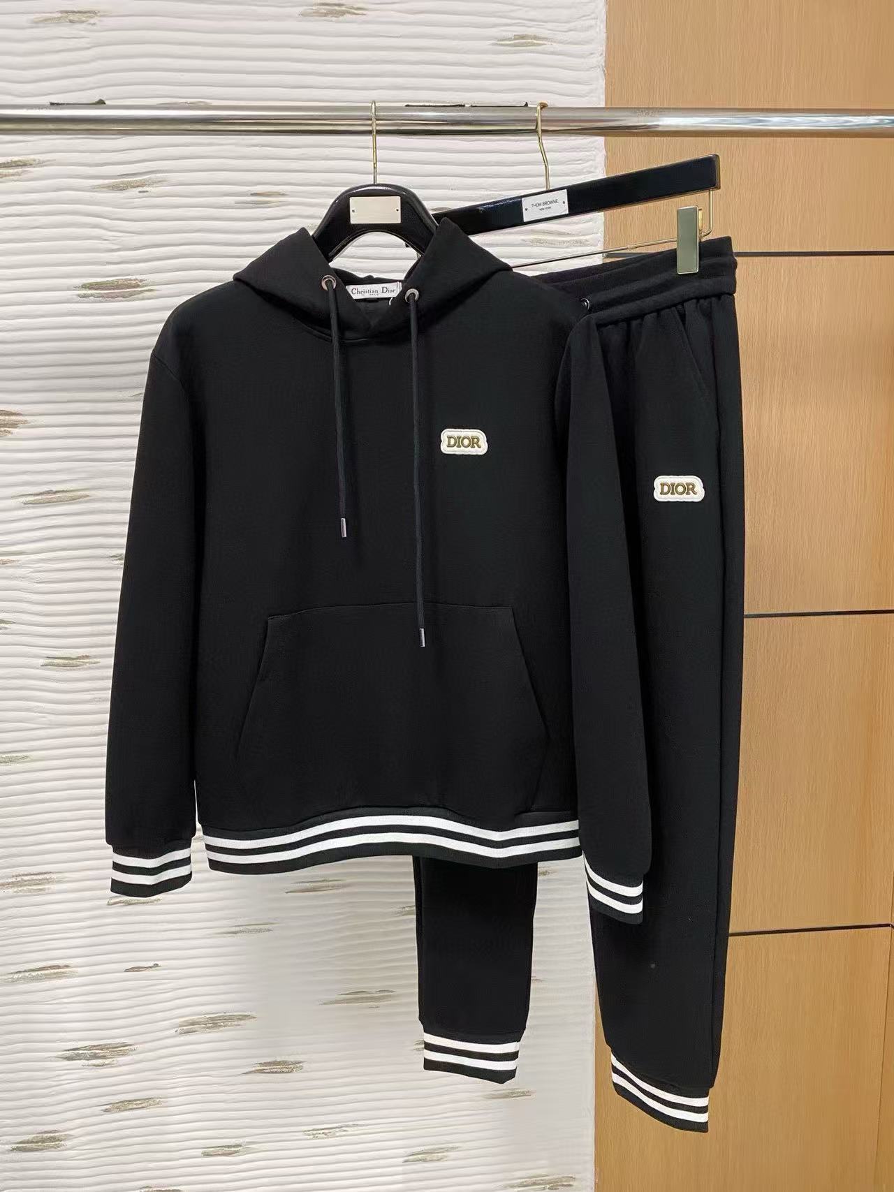 Dior Hoodie — 541175af Angle 1