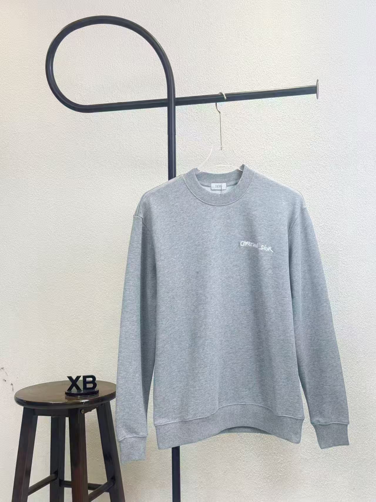 Dior Hoodie — 73410aff Angle 1