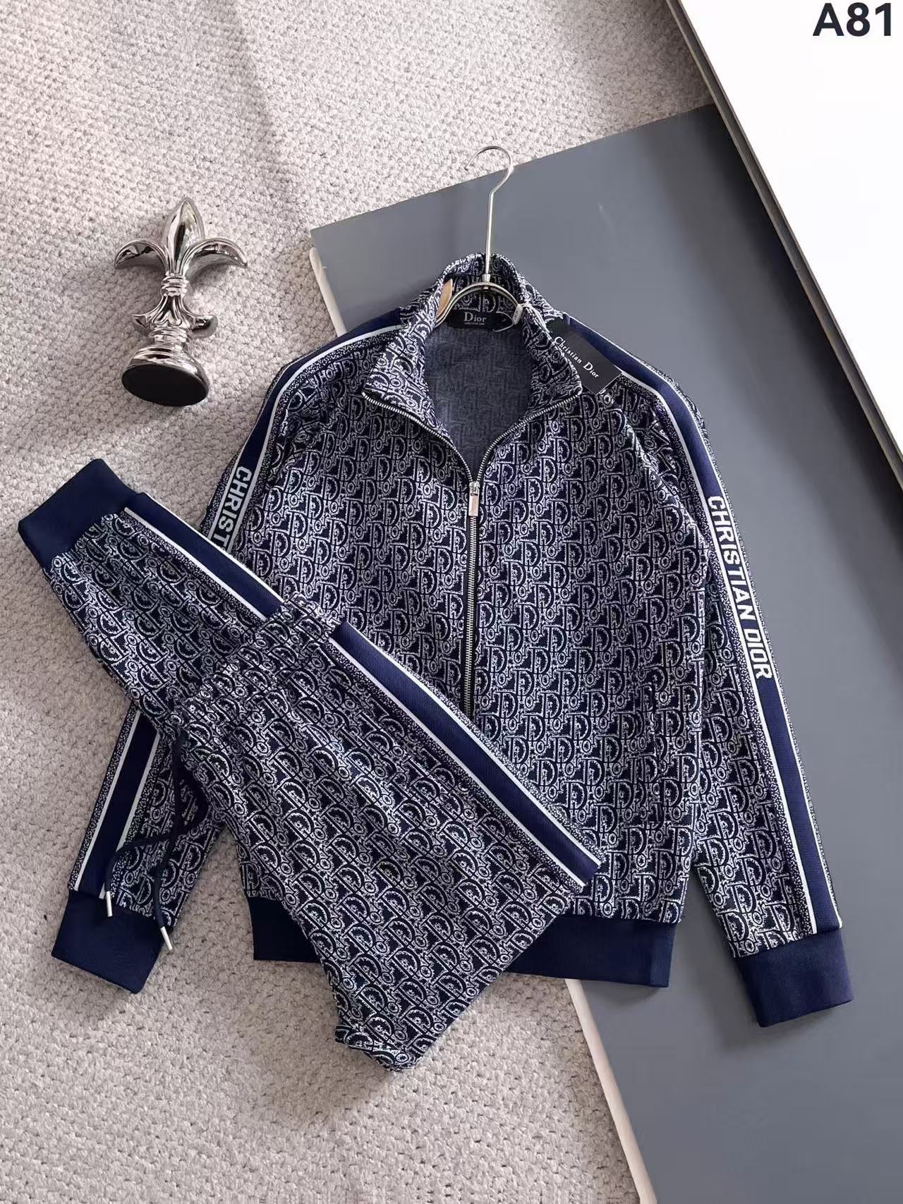 Dior Hoodie — a1a895bb Angle 1