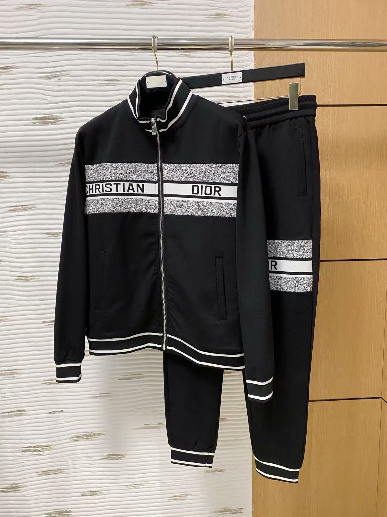 Dior Hoodie — a84e1423 Angle 1