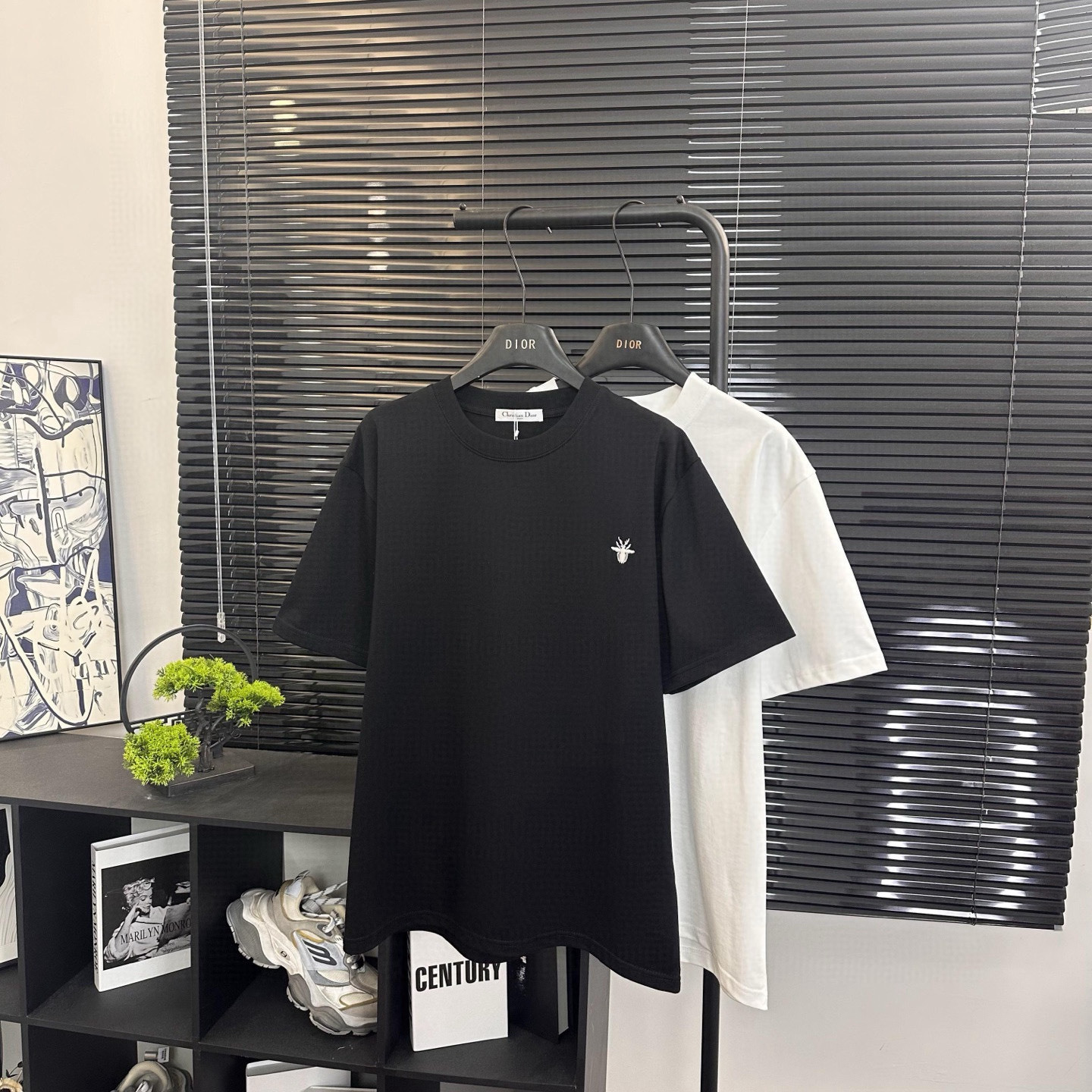 Dior Shirts — 1bfc3653 Angle 1