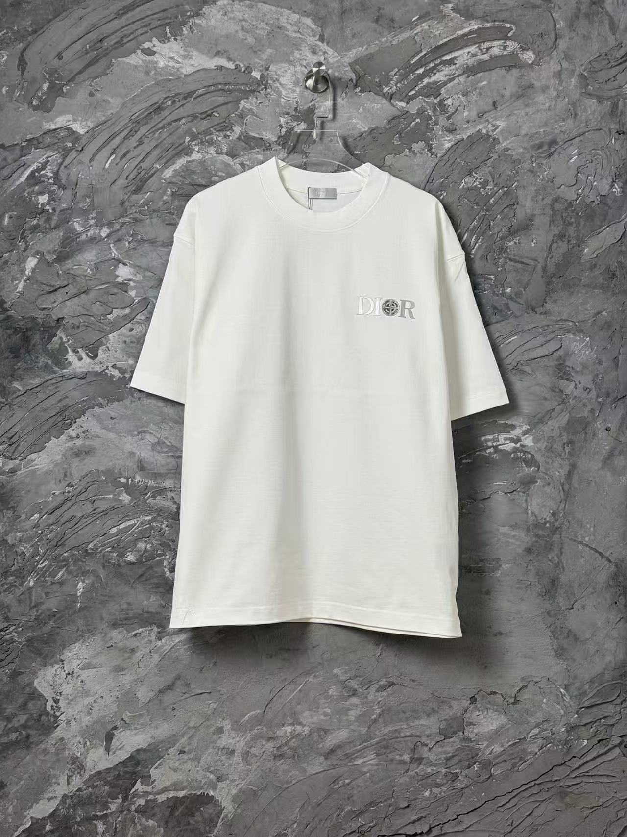 Dior Shirts — 3480b403 Angle 1