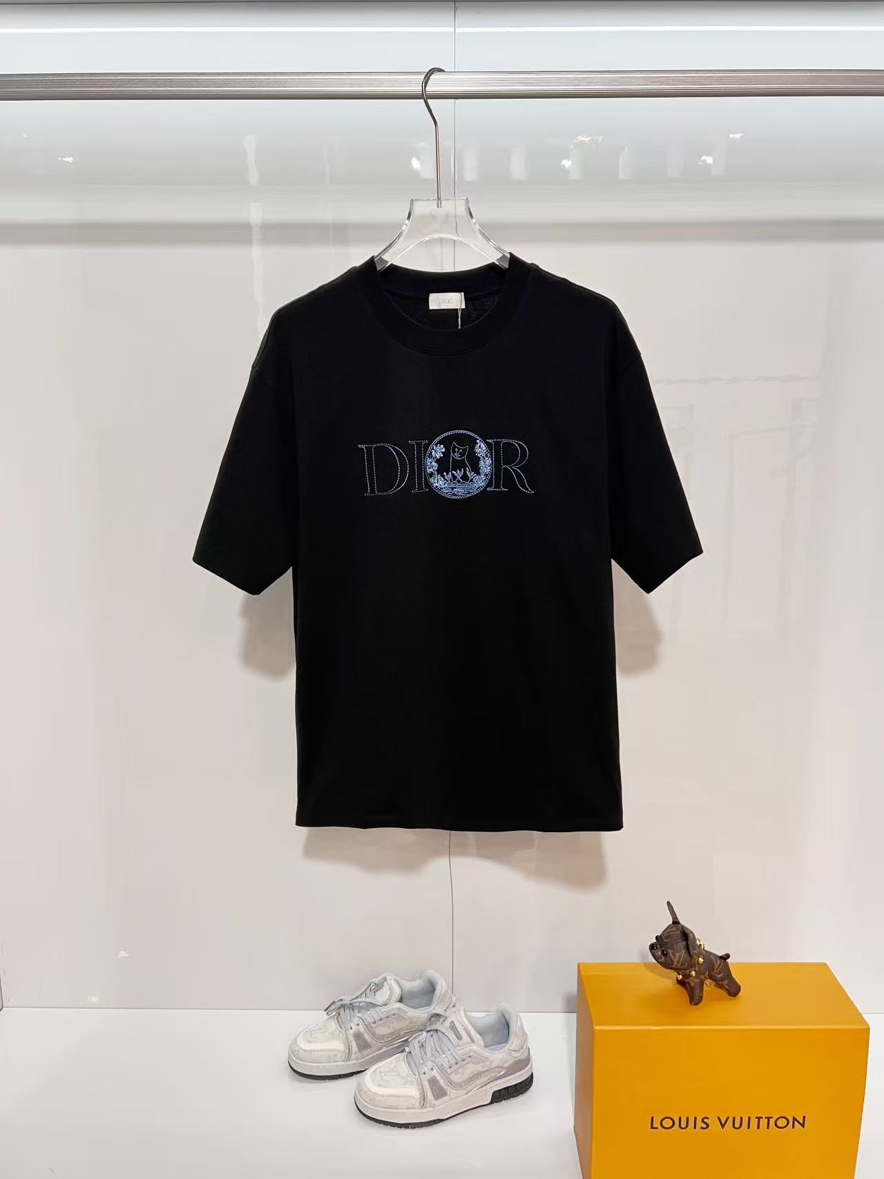 Dior Shirts — 6b753046 Angle 1