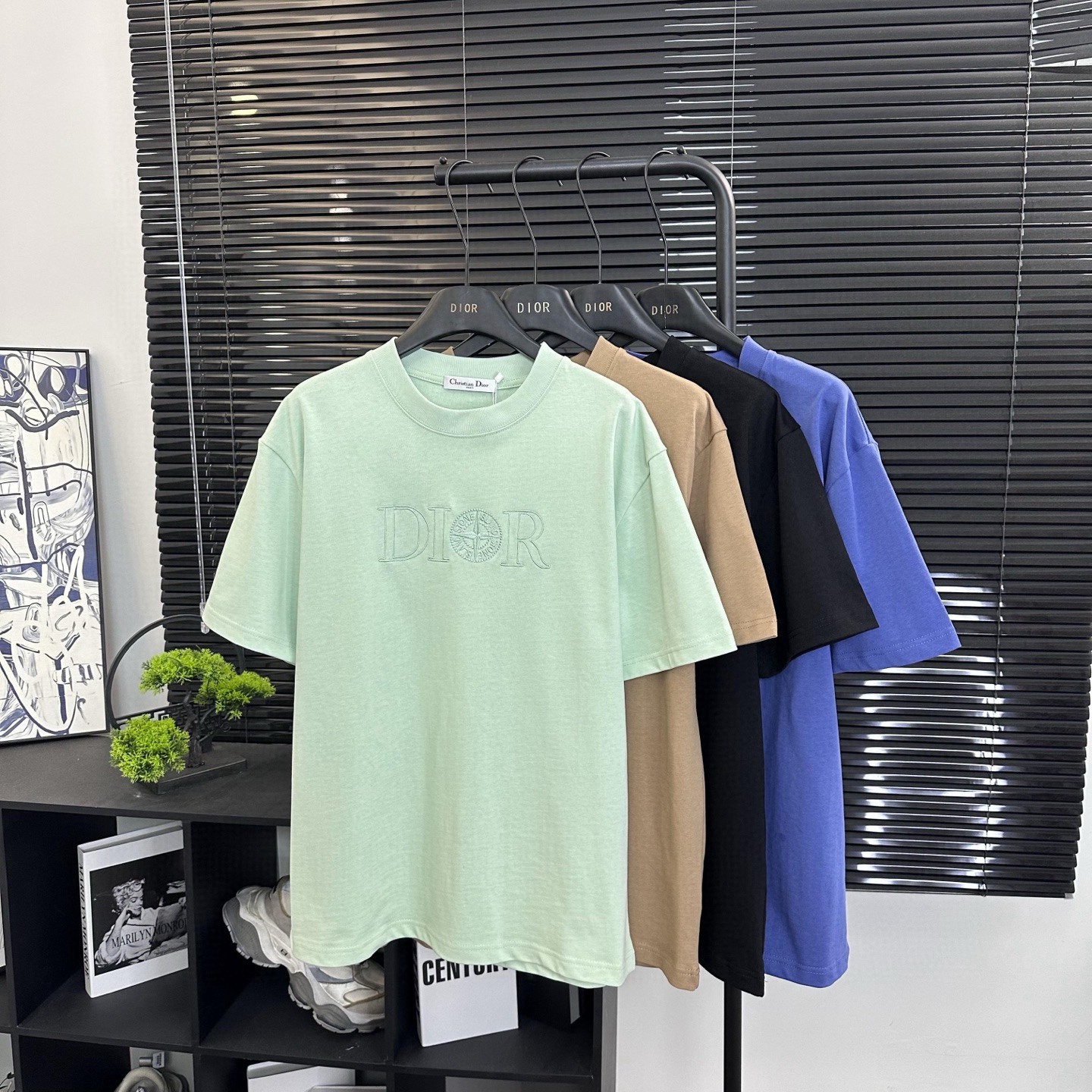 Dior Shirts — 76144c17 Angle 1