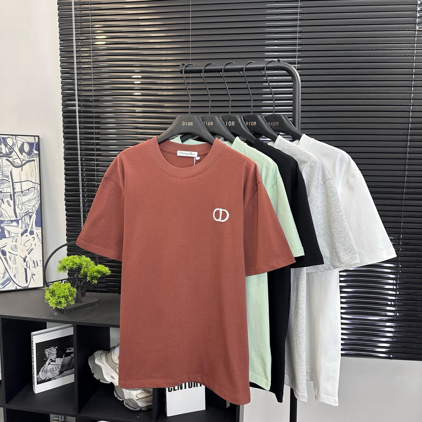 Dior Shirts — 934f1bef Angle 1