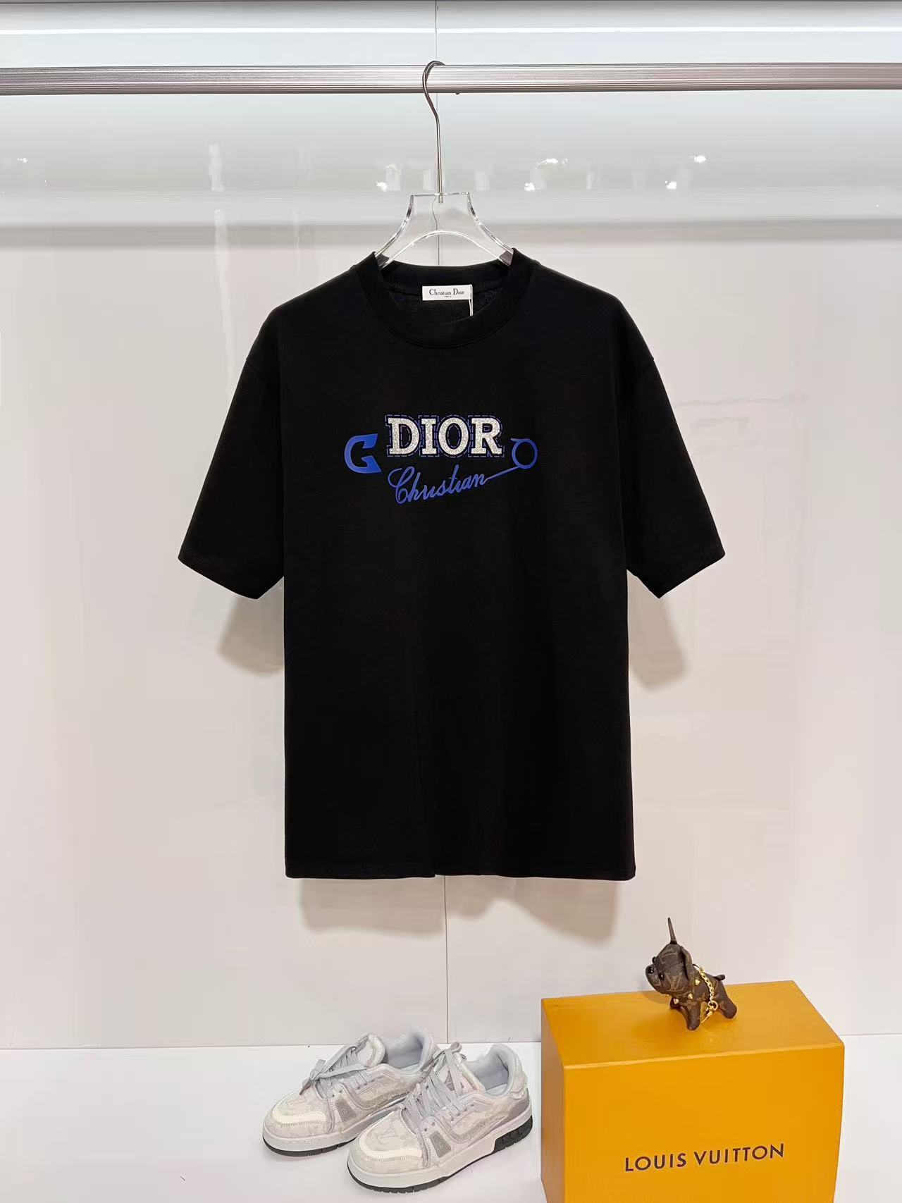 Dior Shirts — 95d4dfc0 Angle 1