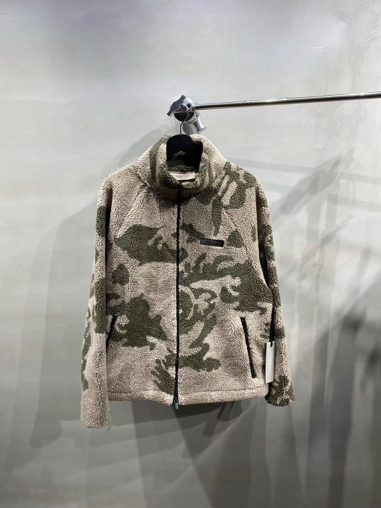 Essentials Hoodie — 2d080286 Angle 1